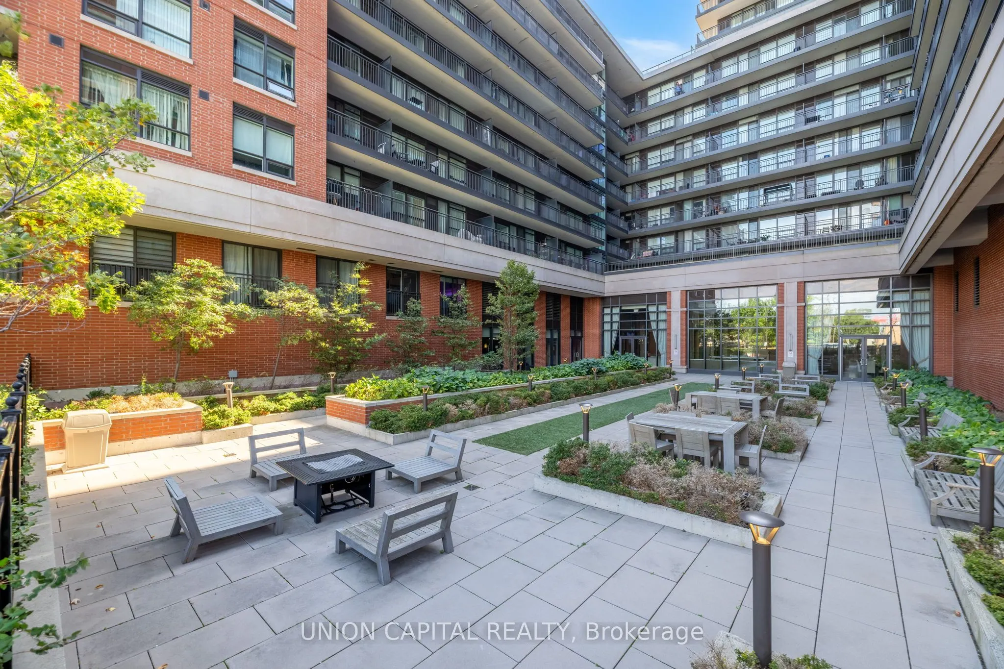 3091 Dufferin Street #735
