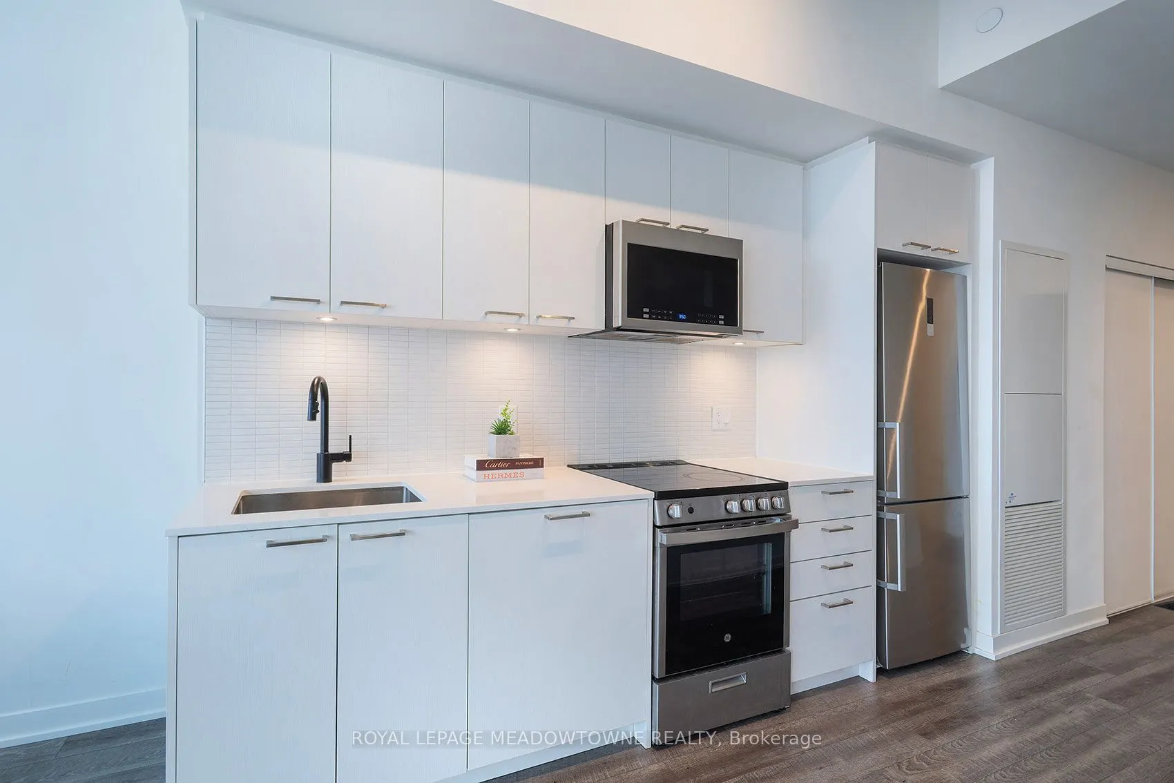 1808 St. Clair Avenue W #712