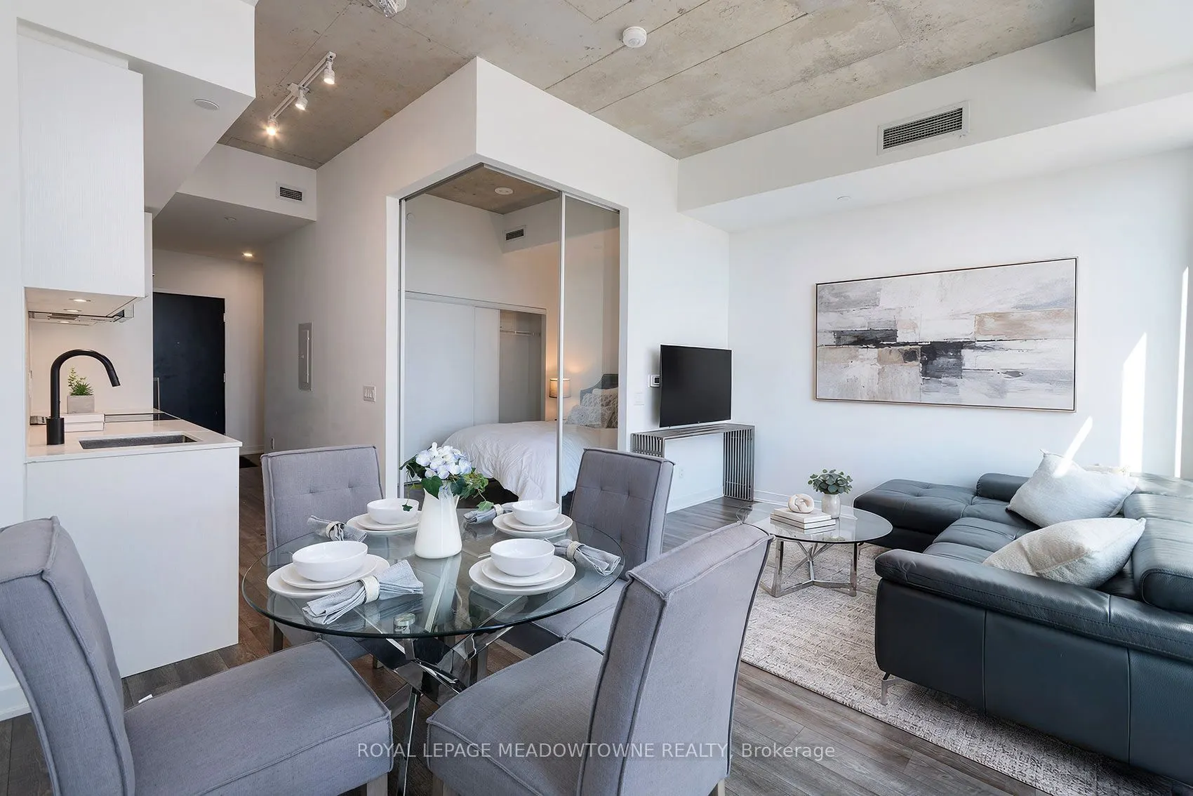 1808 St. Clair Avenue W #712