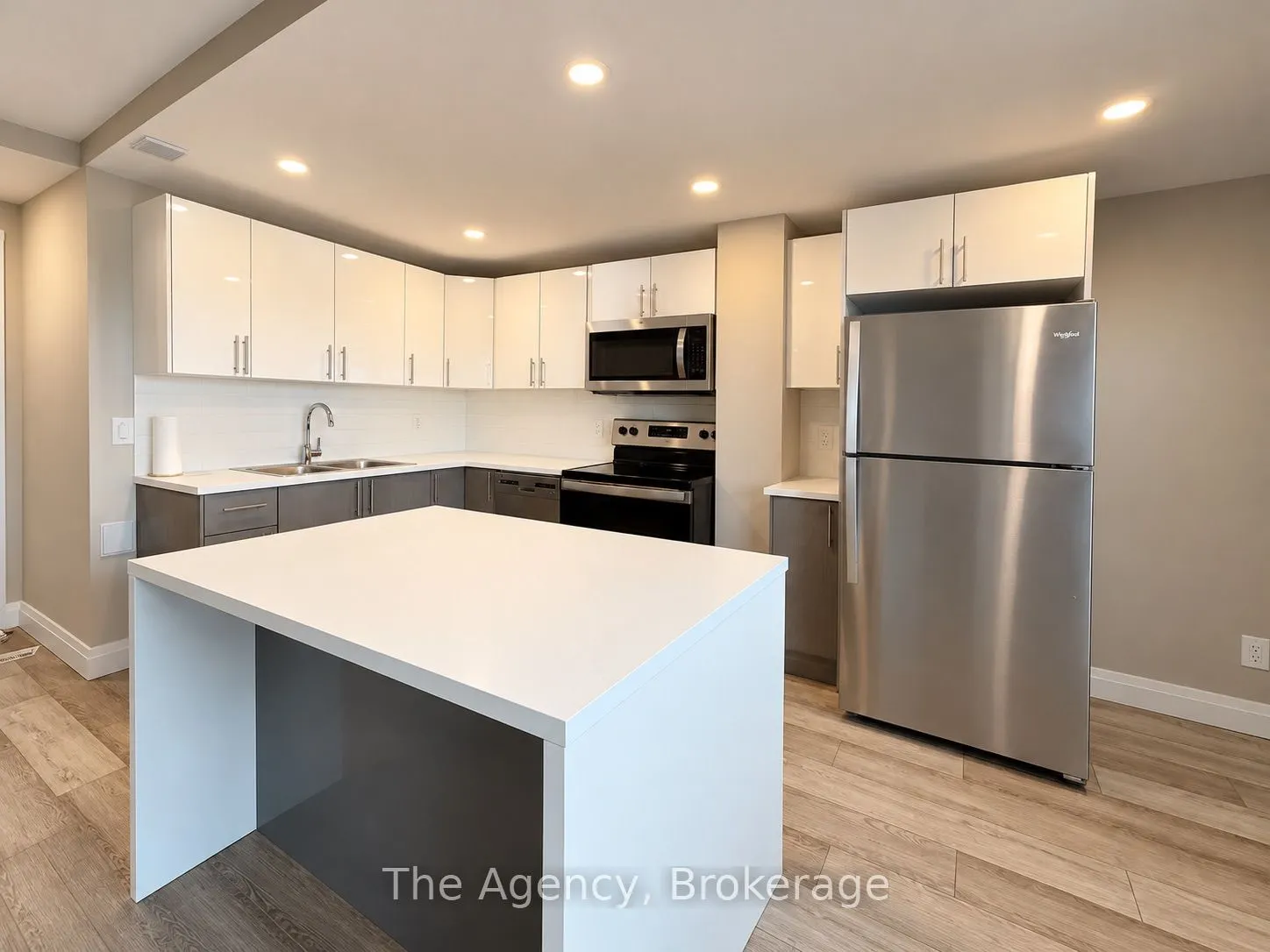 45 Paisley Boulevard W #805