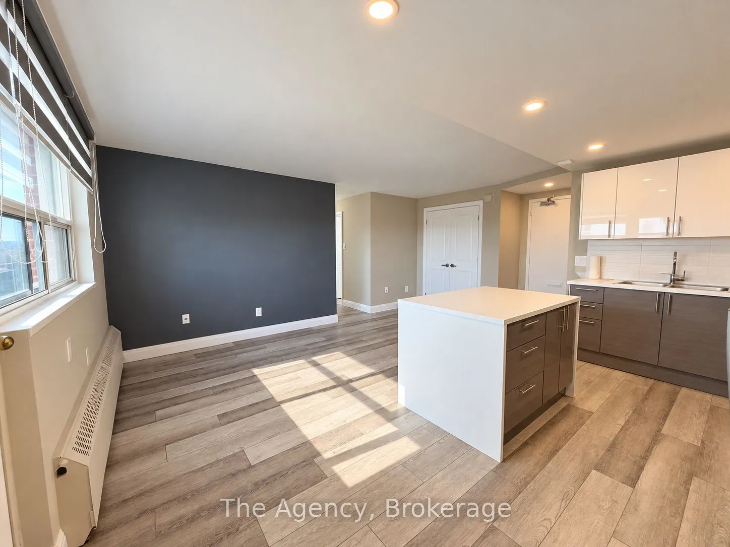 45 Paisley Boulevard W #805