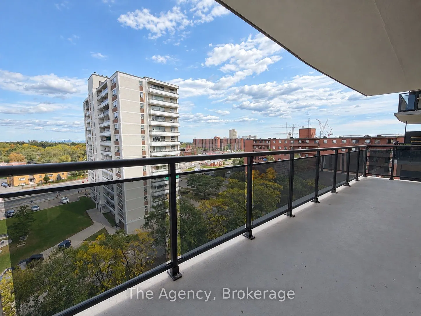45 Paisley Boulevard W #805