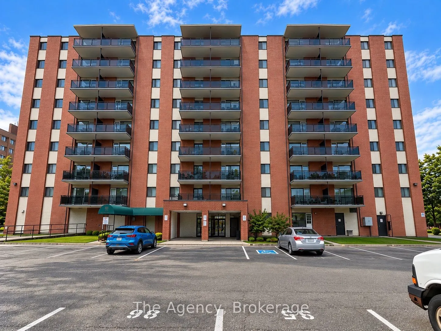 45 Paisley Boulevard W #609