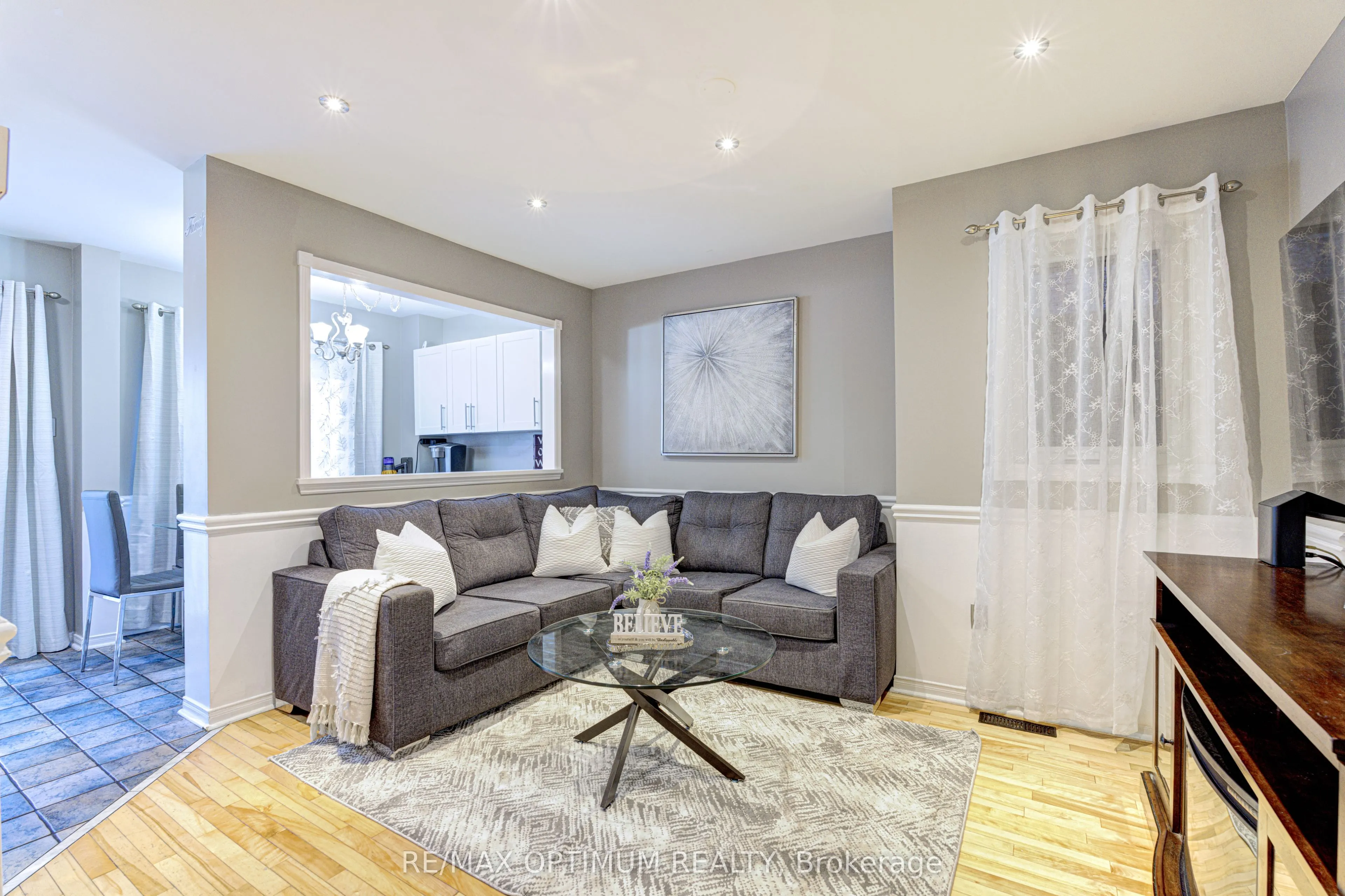 51 Goldenlight Circle