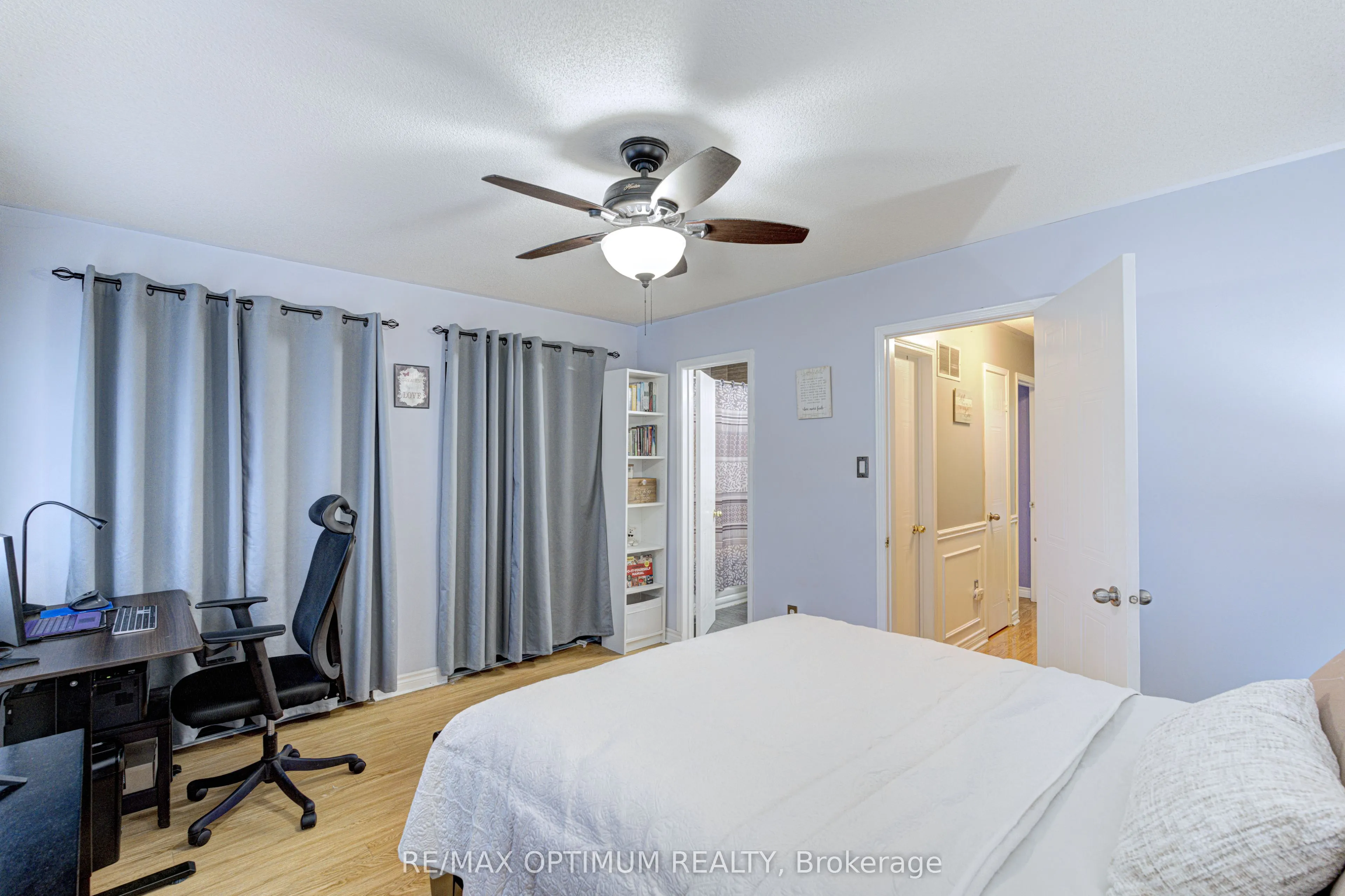 51 Goldenlight Circle