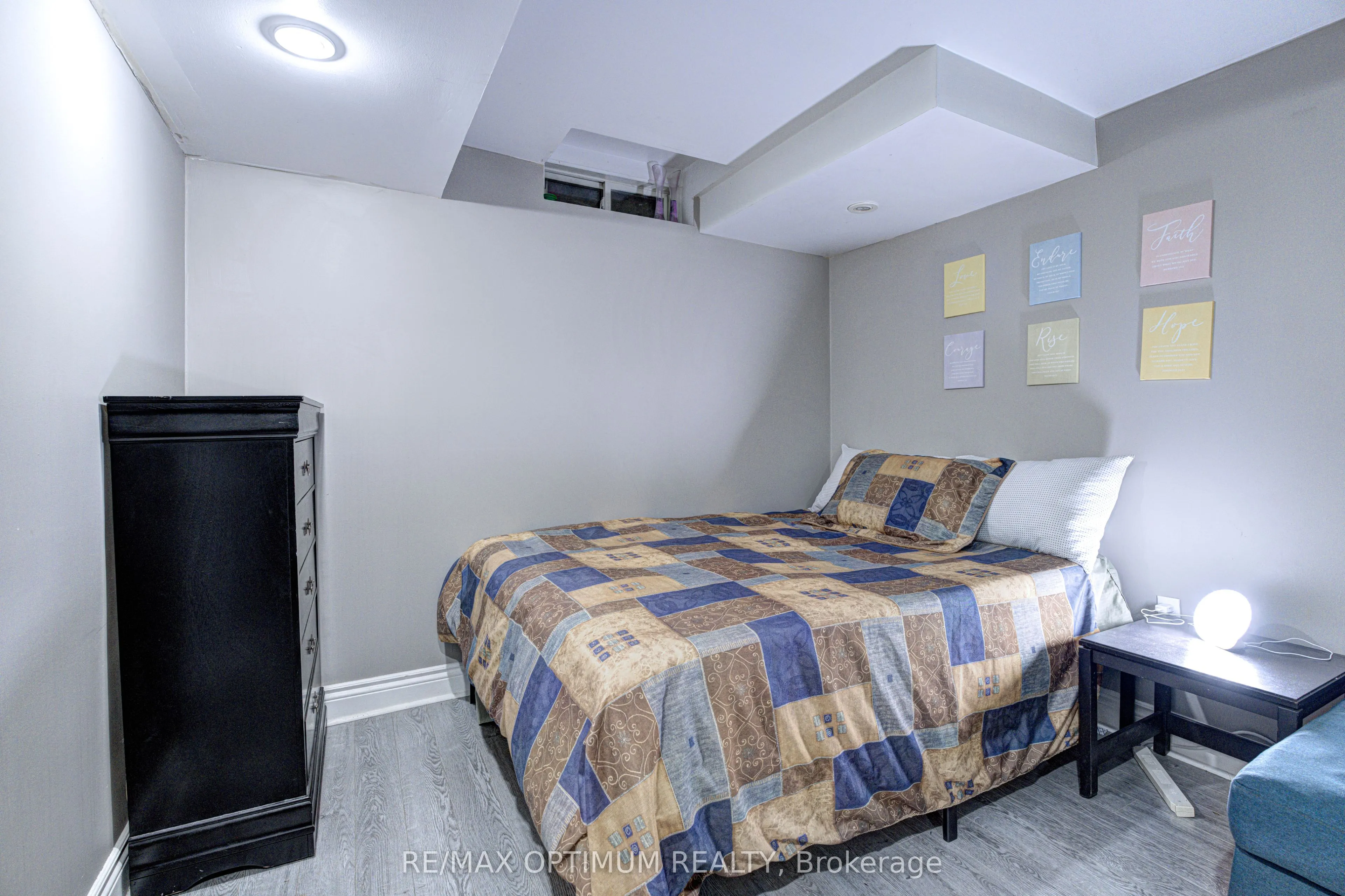 51 Goldenlight Circle