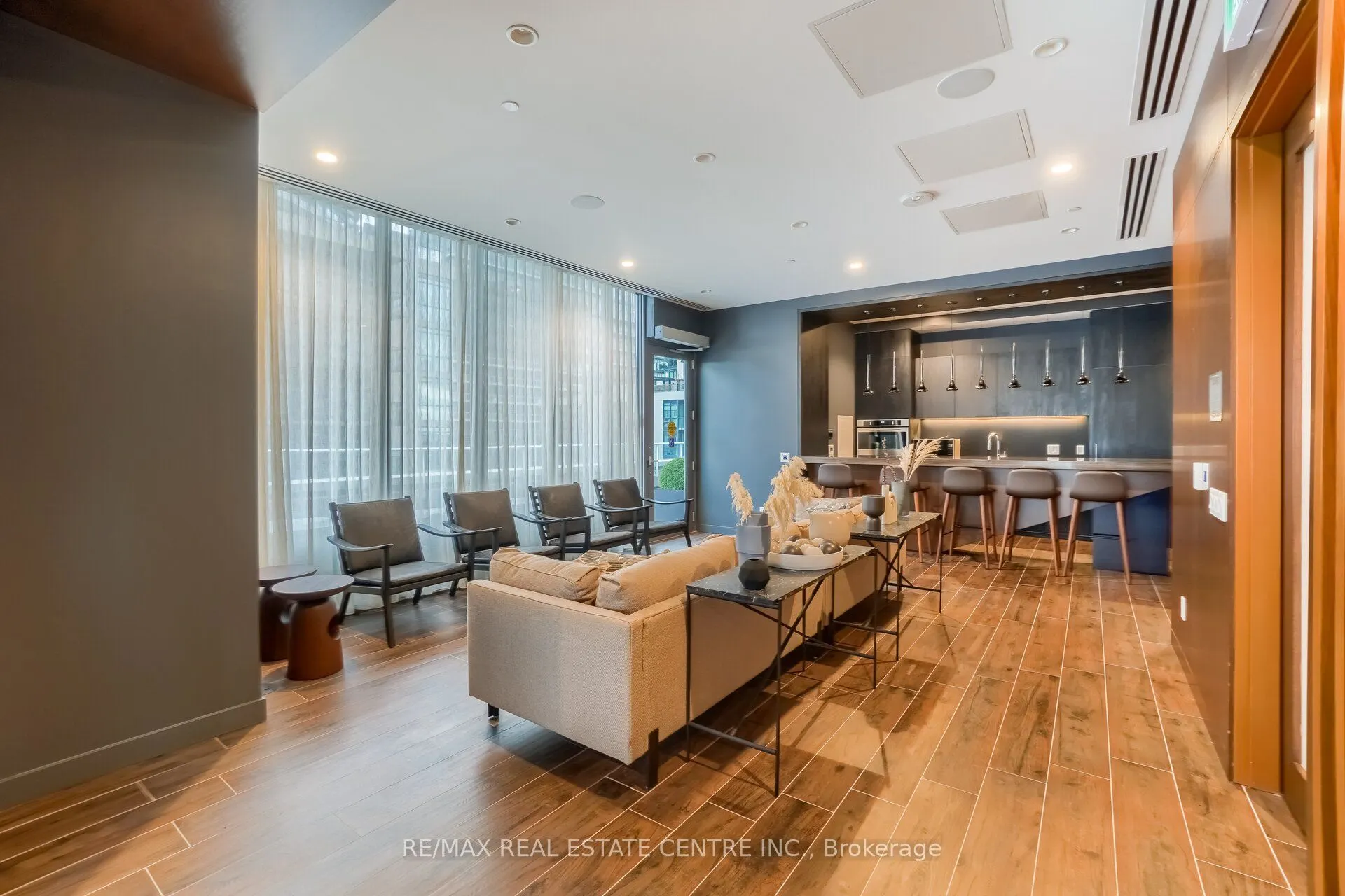 70 Annie Craig Drive #3203