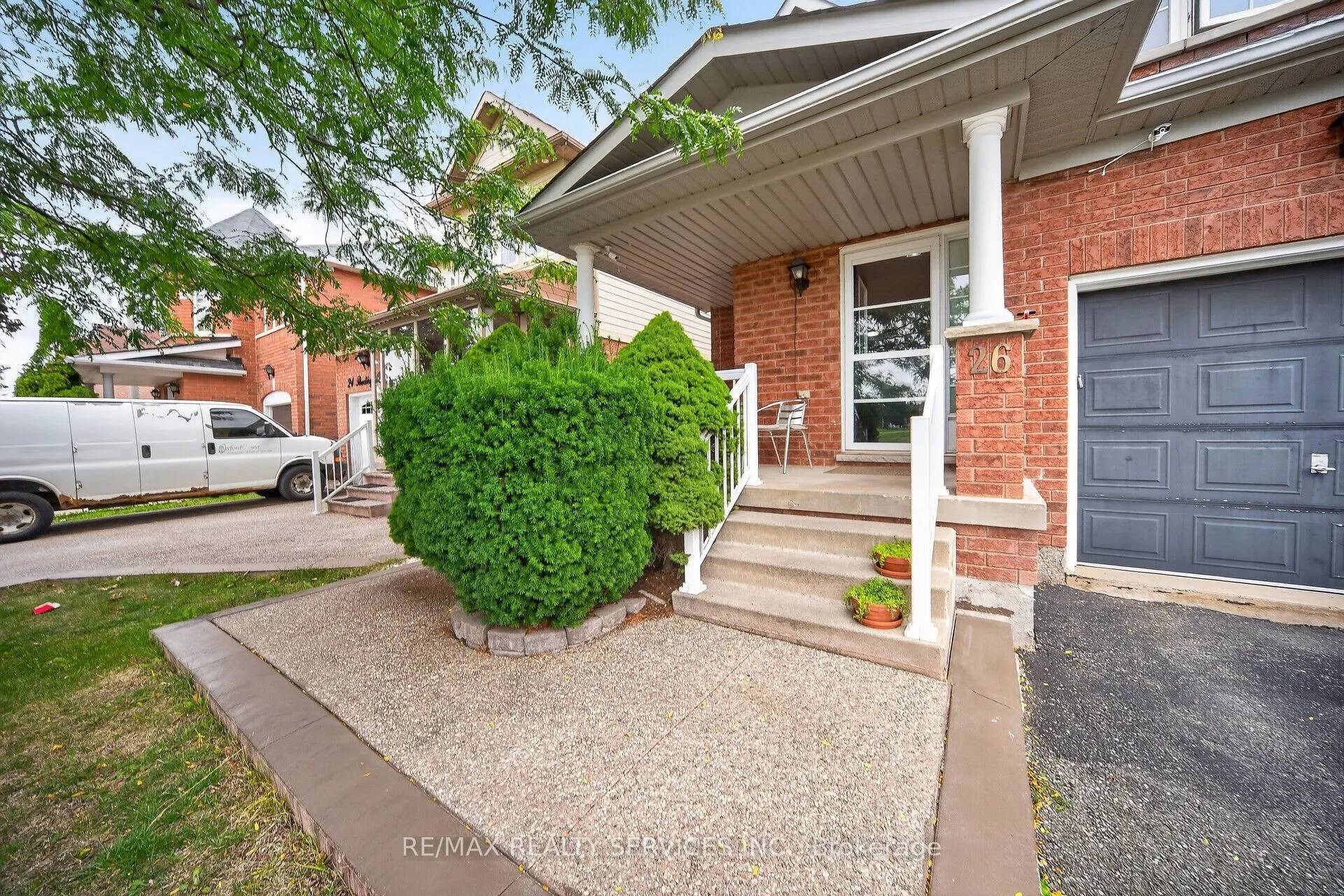 26 Peachleaf Crescent S