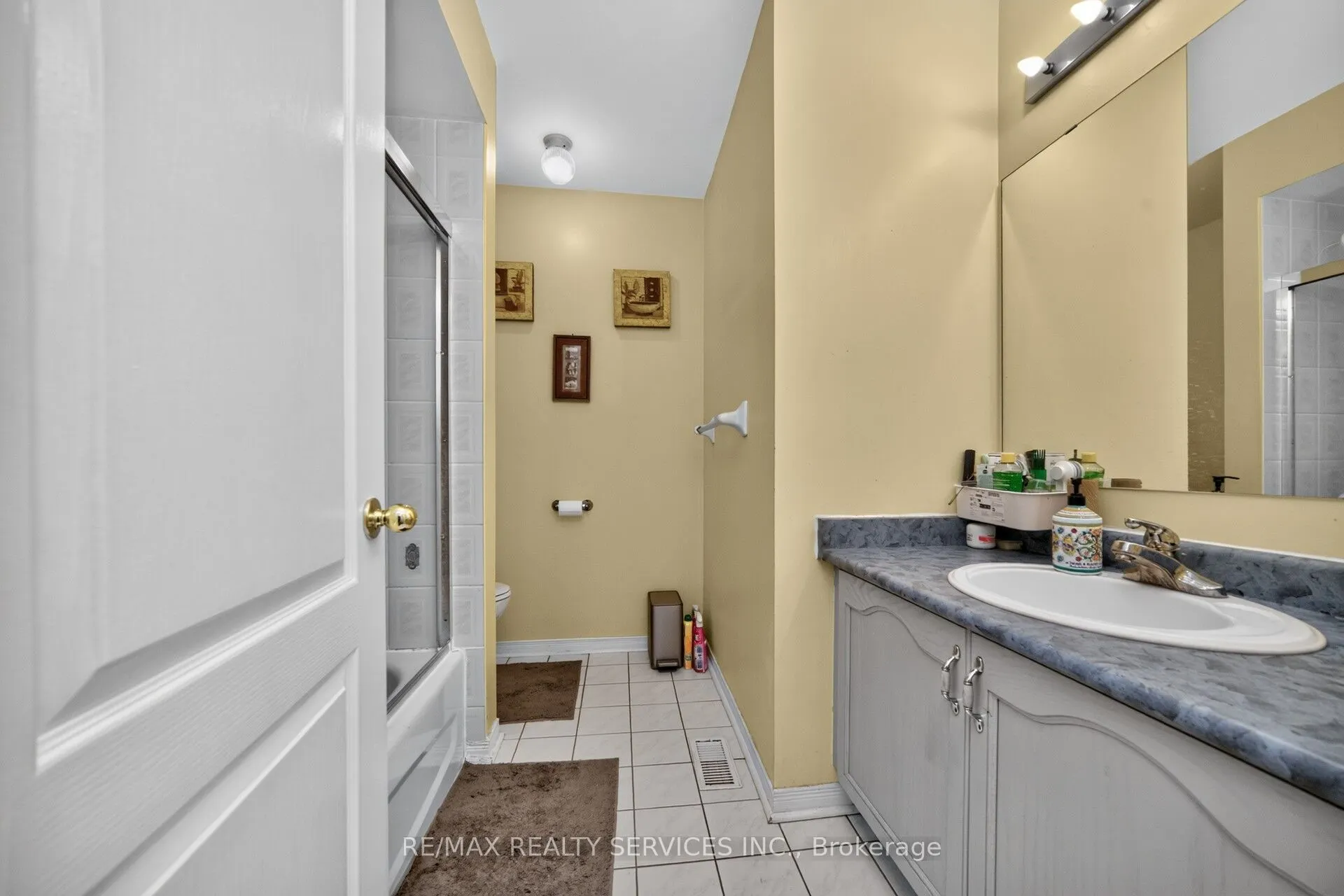 26 Peachleaf Crescent S