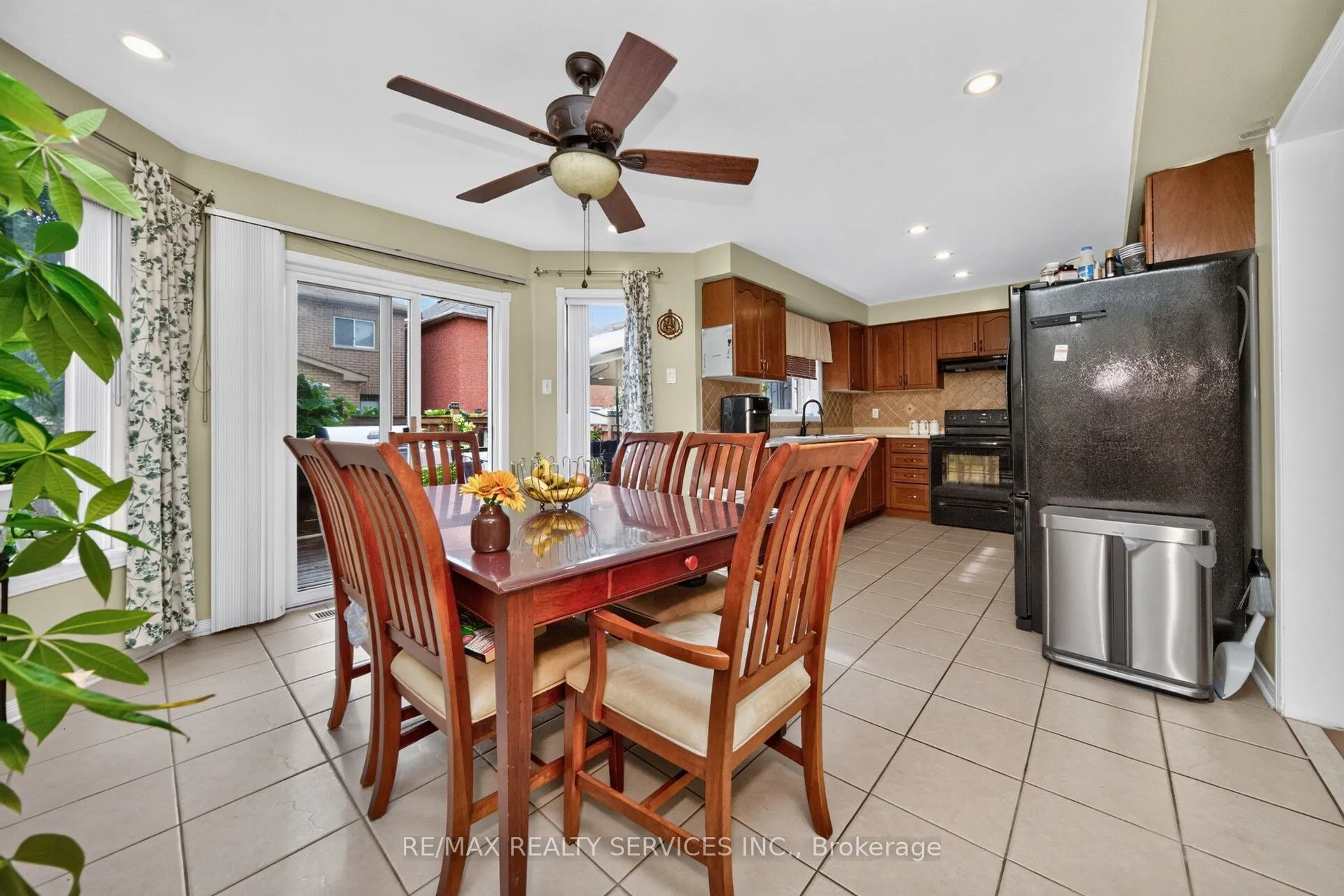 26 Peachleaf Crescent S