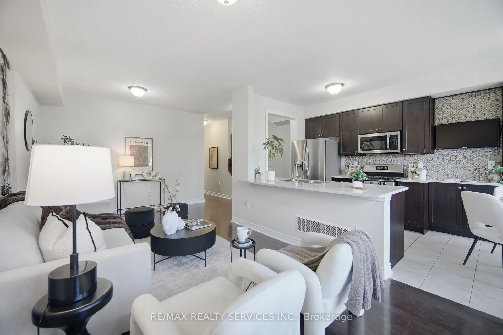 9 Aspenview Avenue
