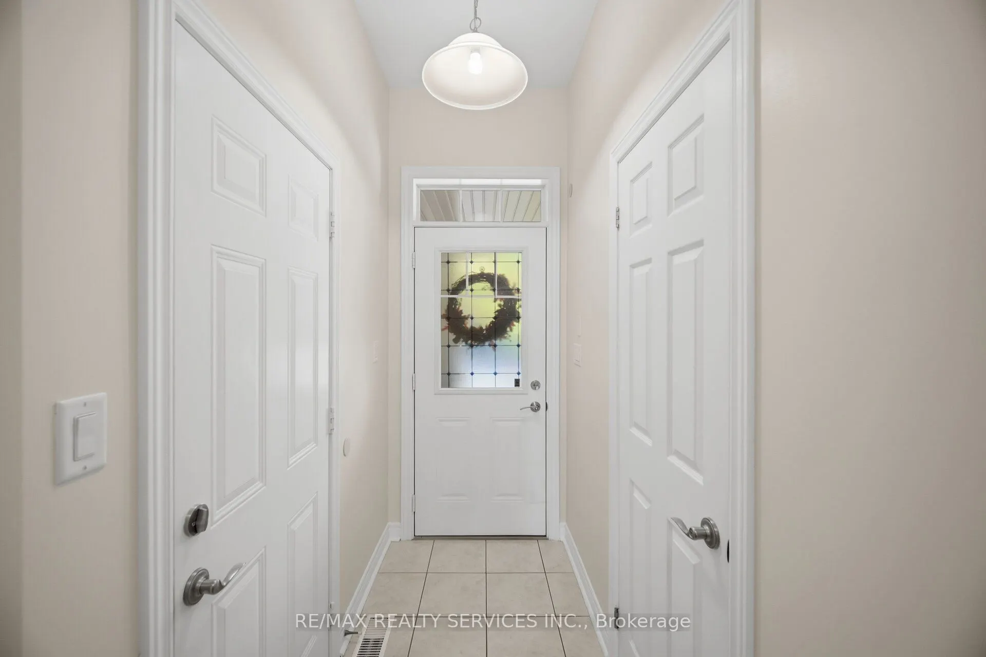 9 Aspenview Avenue
