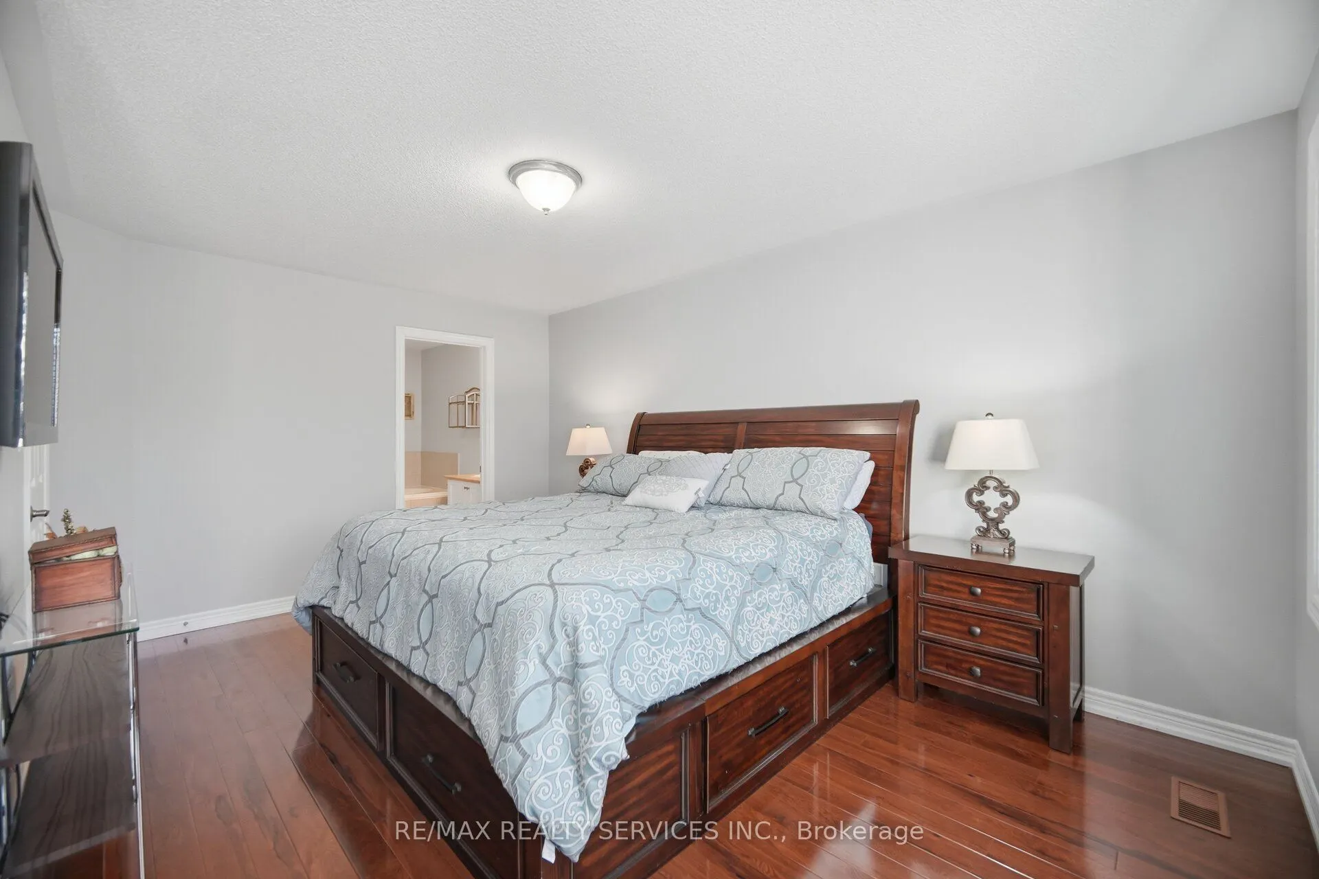 9 Aspenview Avenue