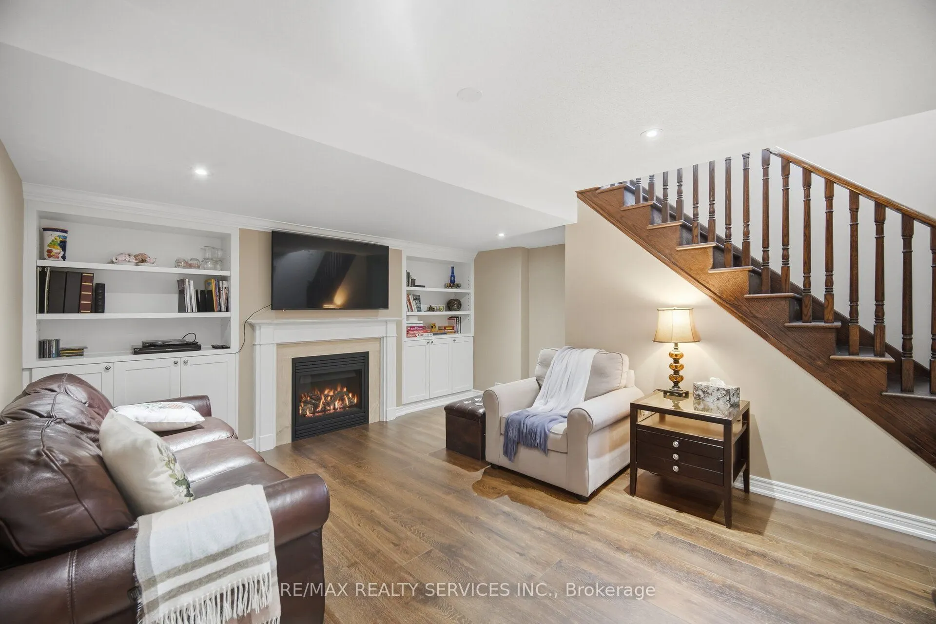 9 Aspenview Avenue