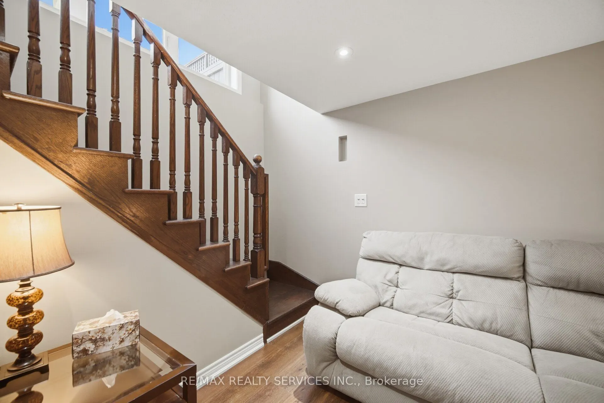 9 Aspenview Avenue