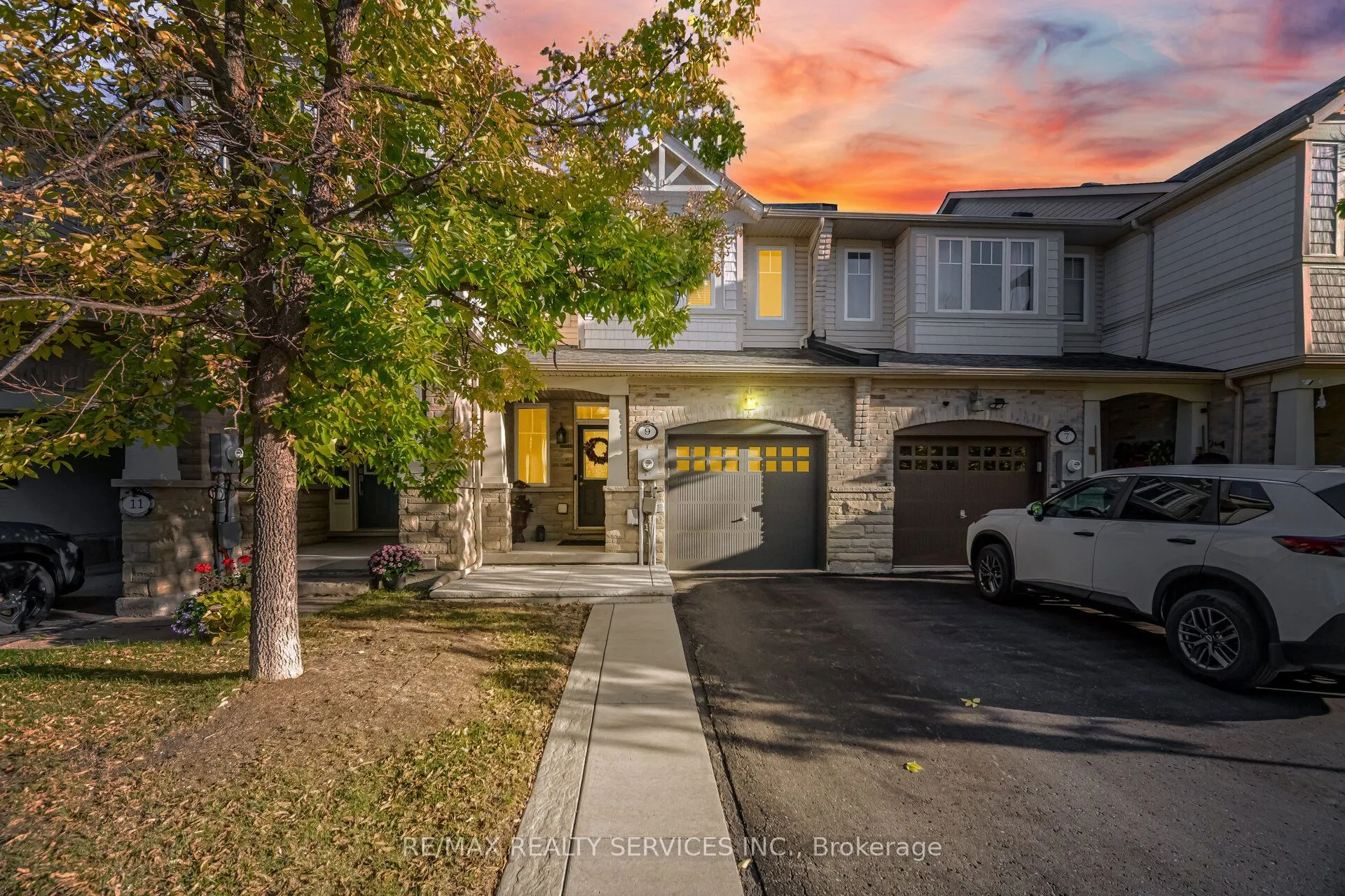 9 Aspenview Avenue