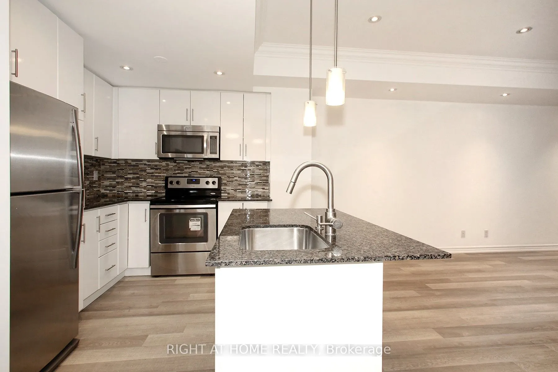 50 Carnation Avenue #147