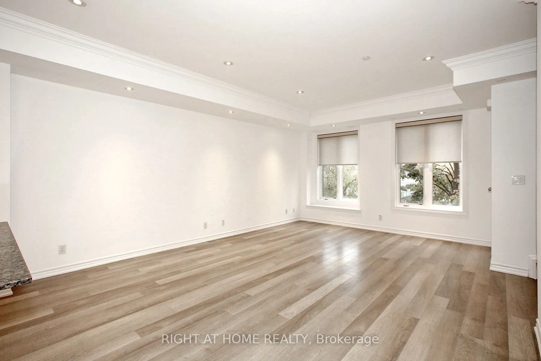50 Carnation Avenue #147