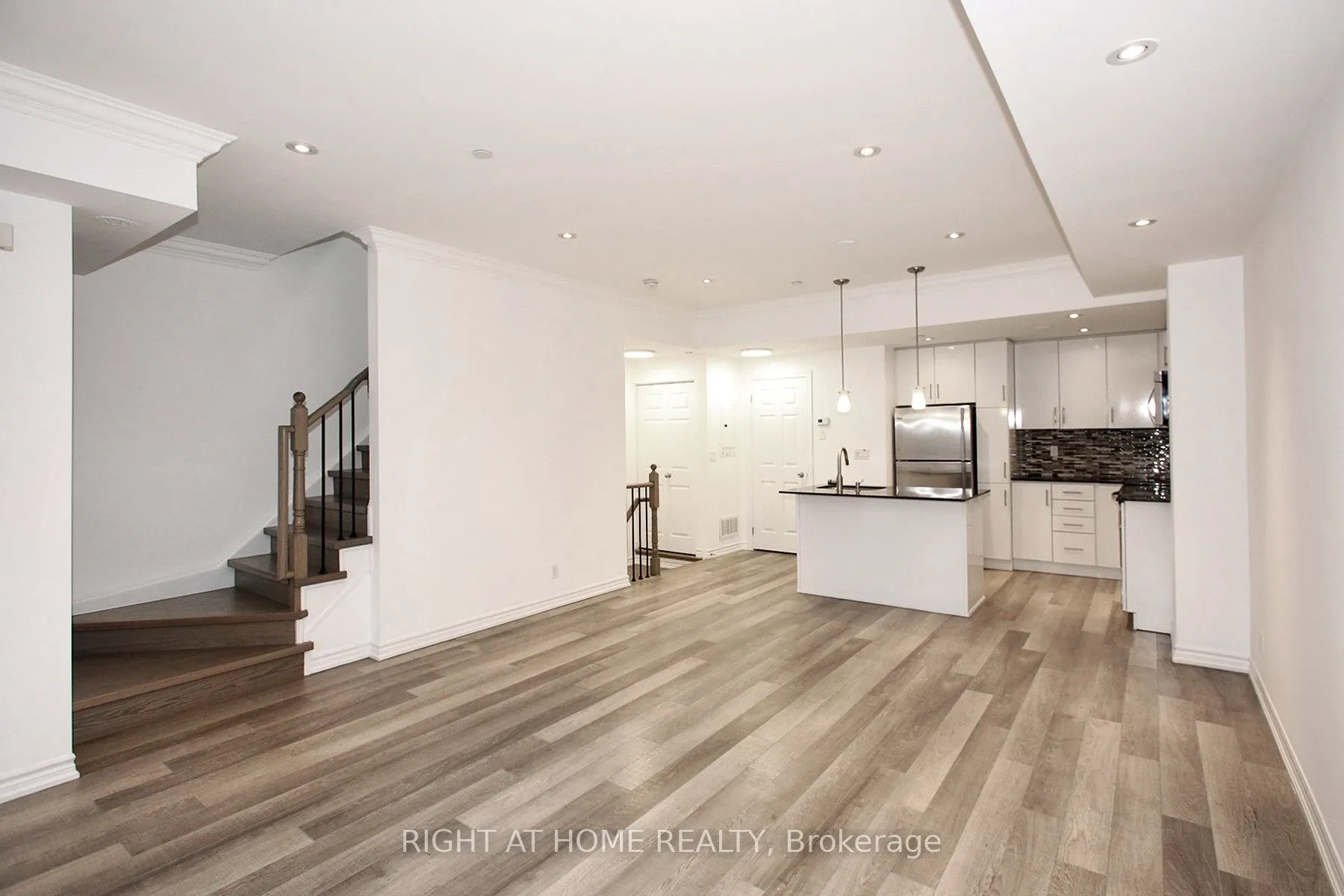 50 Carnation Avenue #147