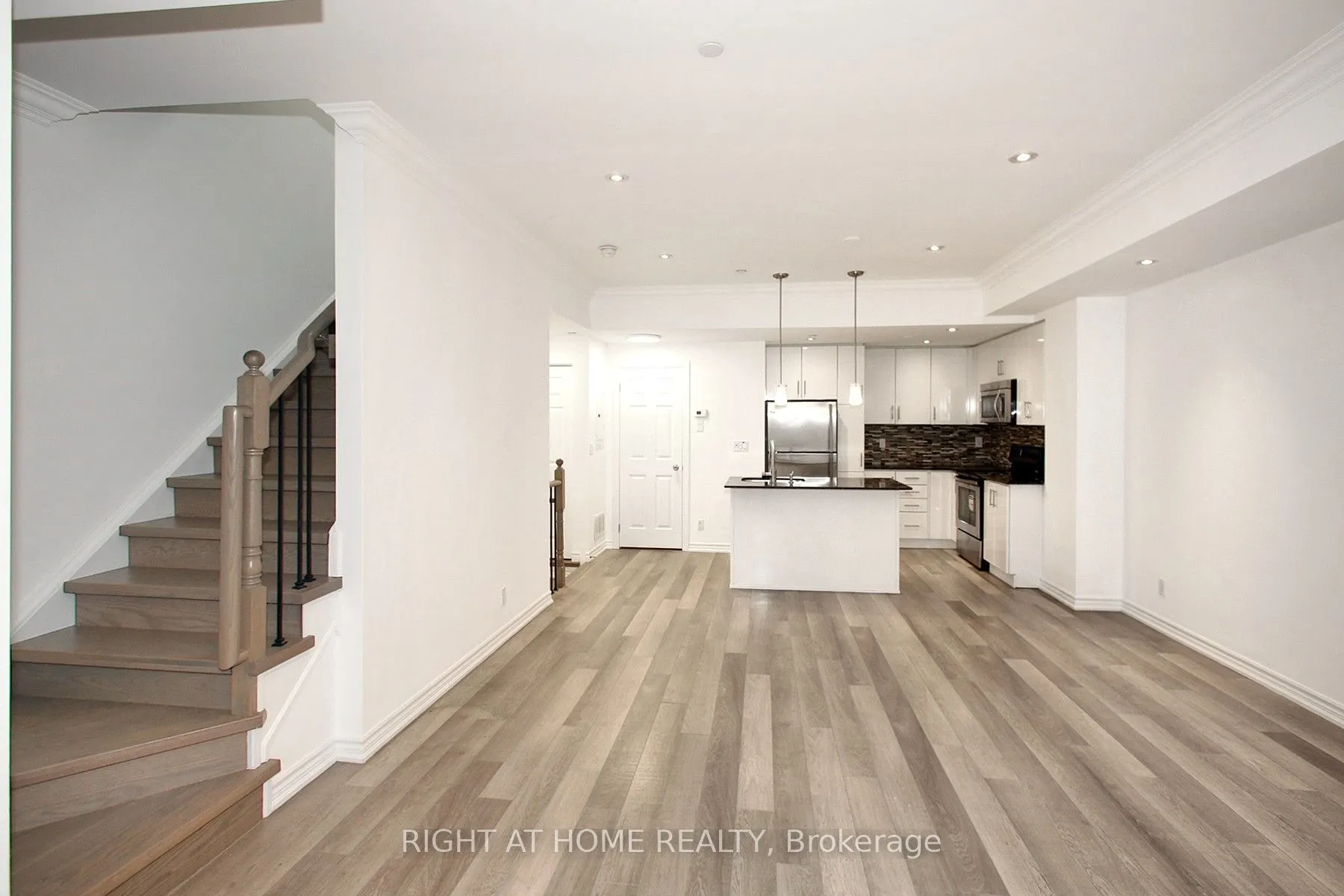 50 Carnation Avenue #147