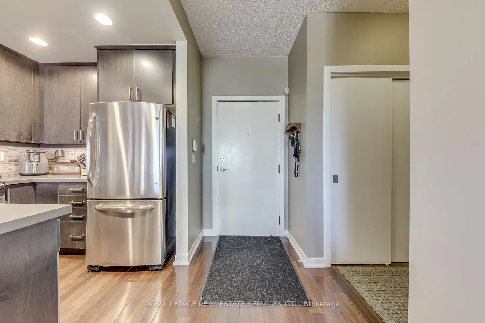 551 Maple Avenue #513