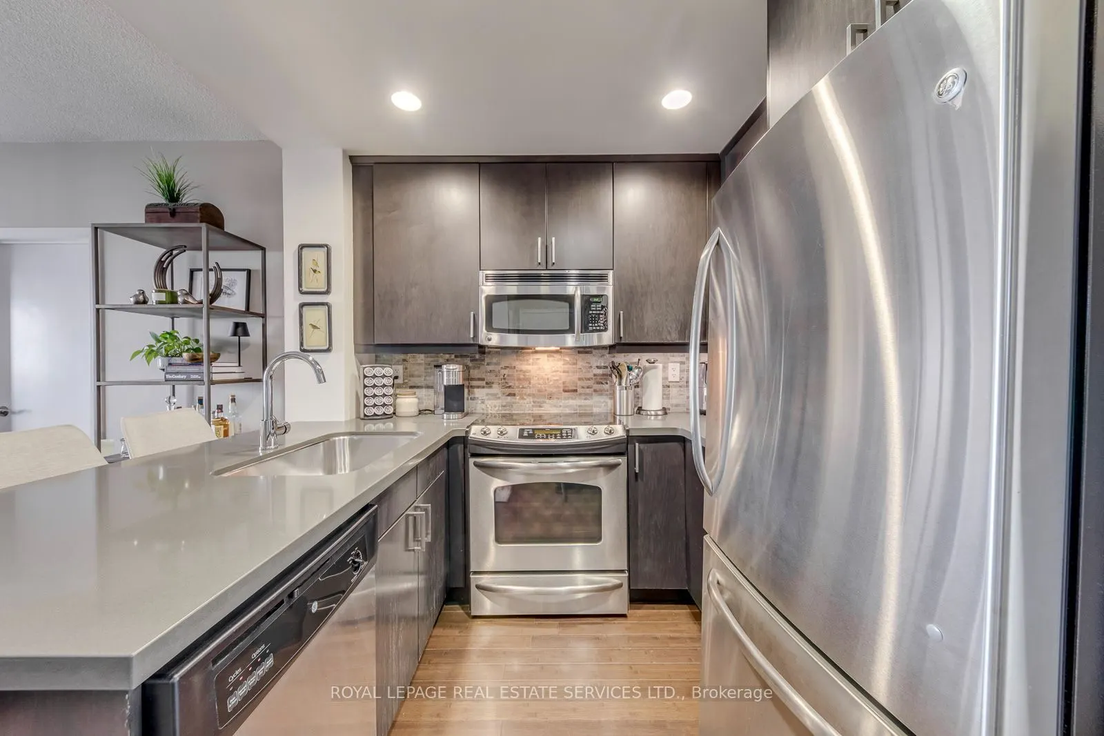 551 Maple Avenue #513