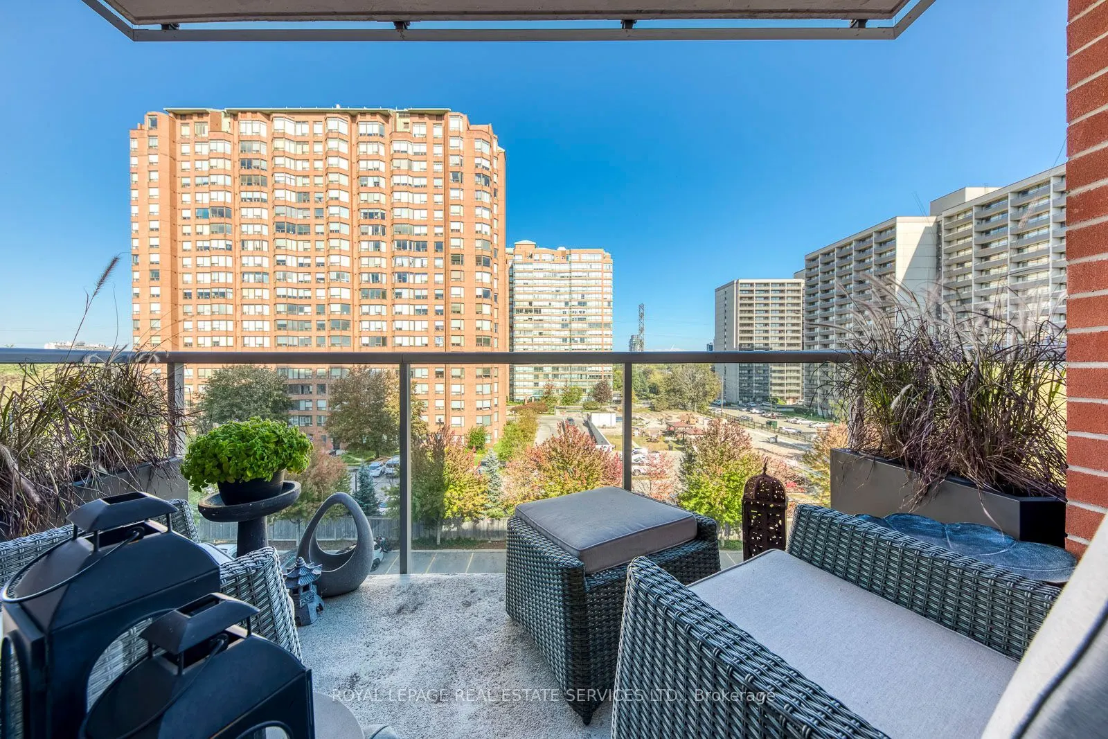 551 Maple Avenue #513
