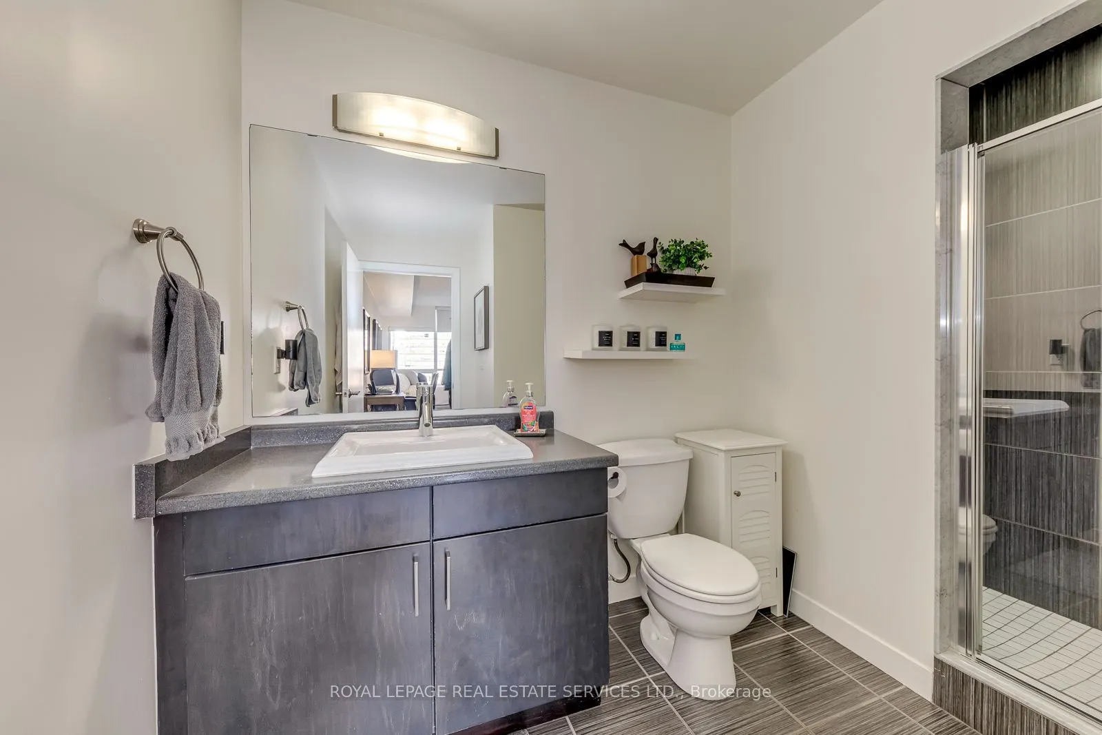 551 Maple Avenue #513