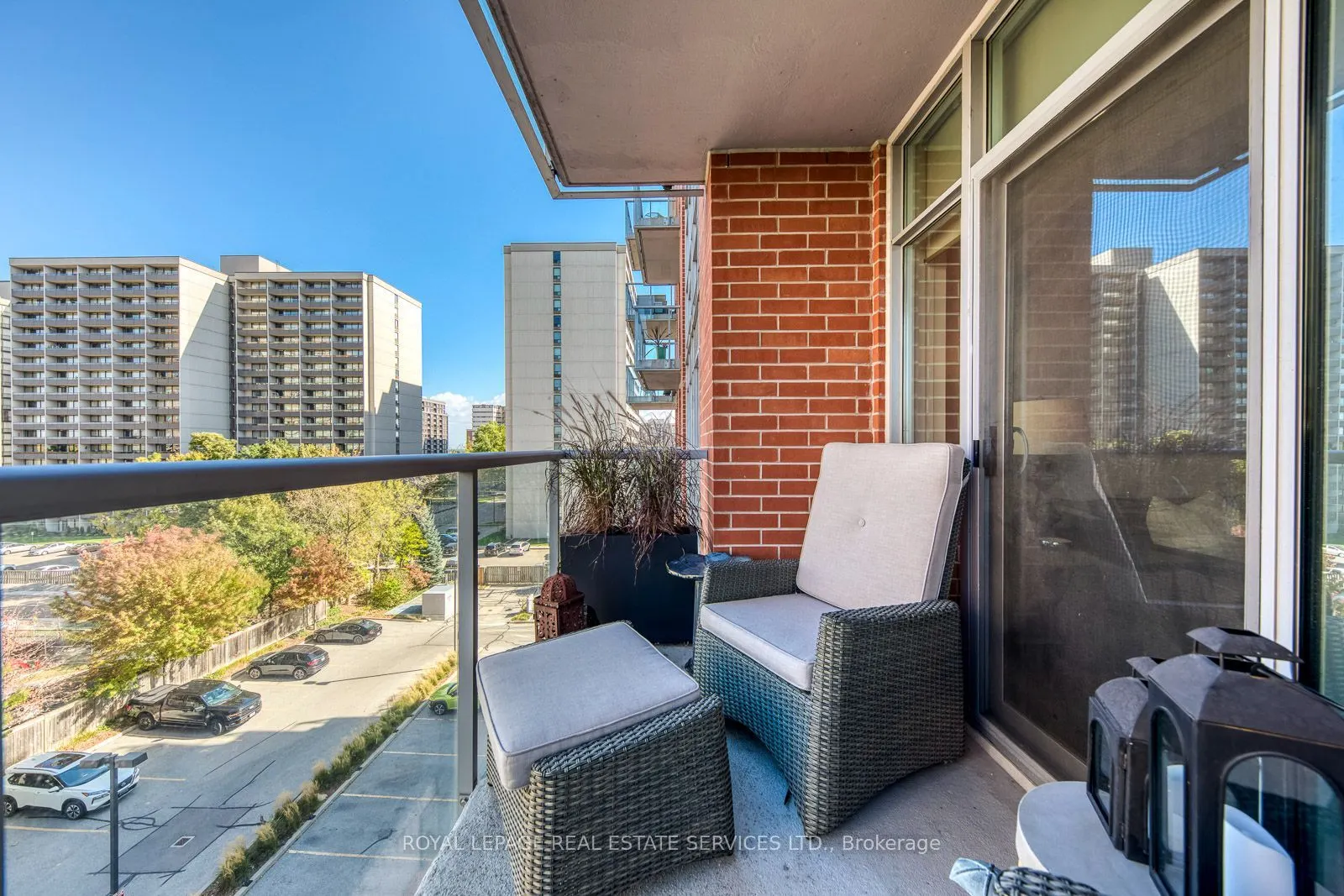 551 Maple Avenue #513
