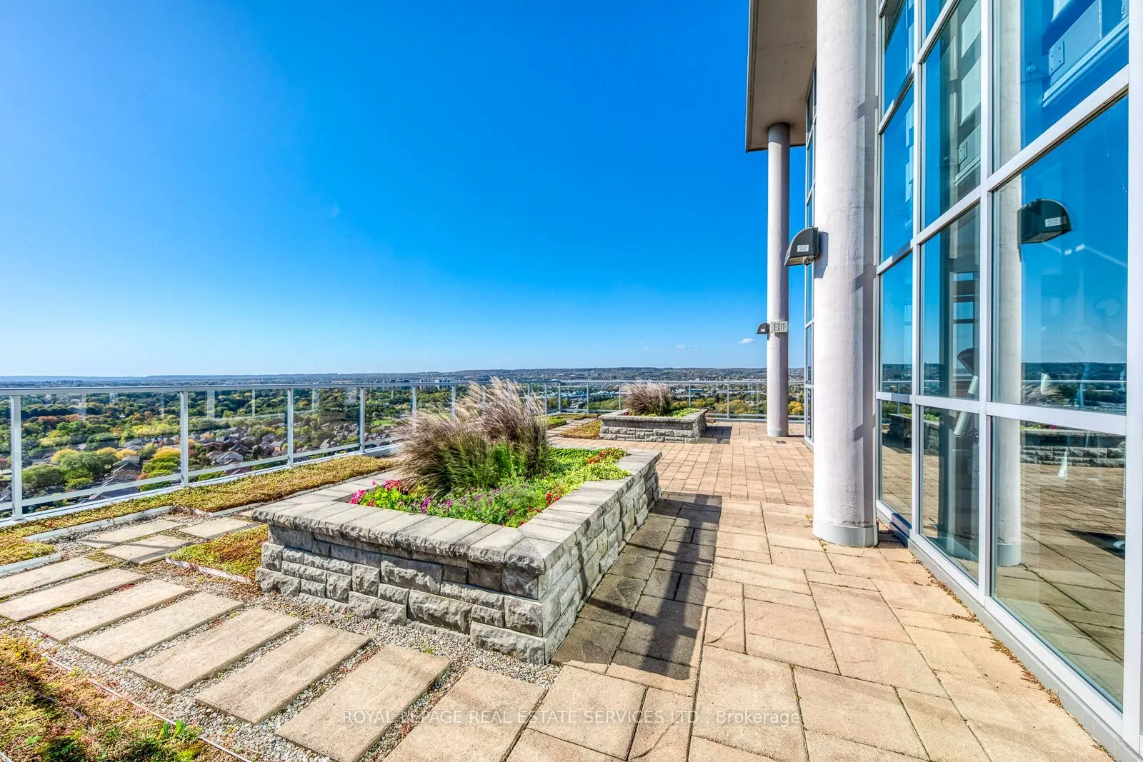 551 Maple Avenue #513