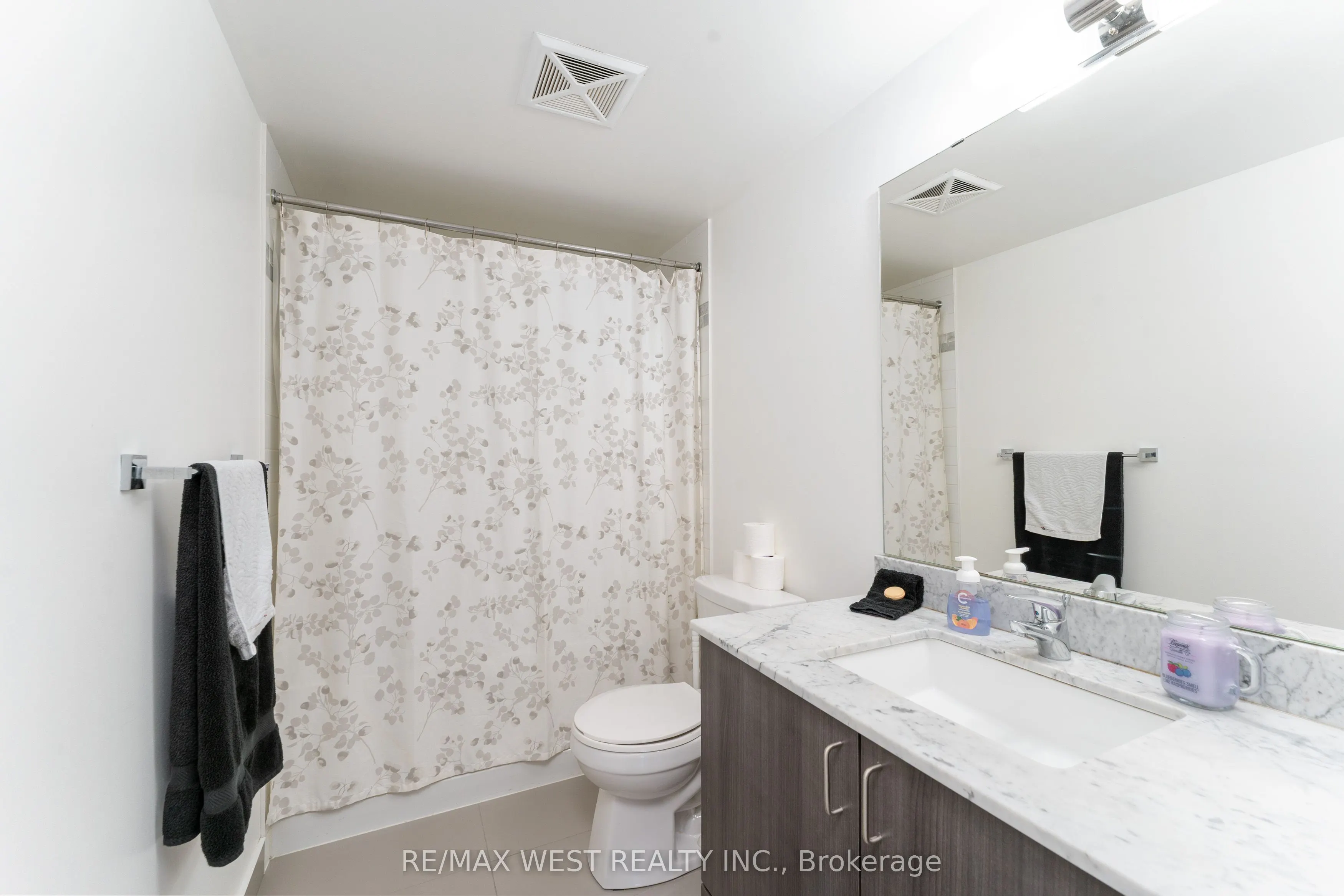 1185 The Queensway #710