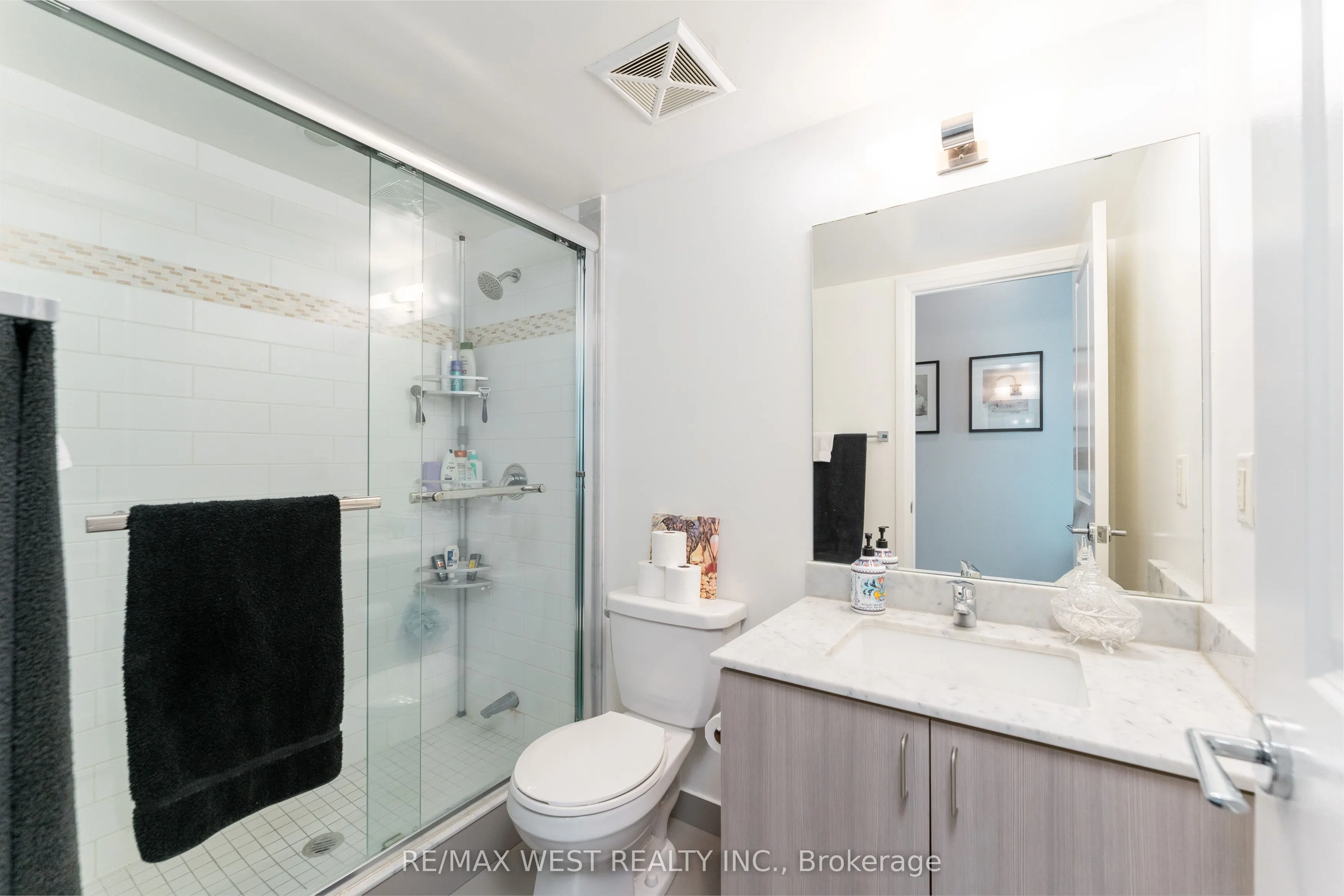 1185 The Queensway #710