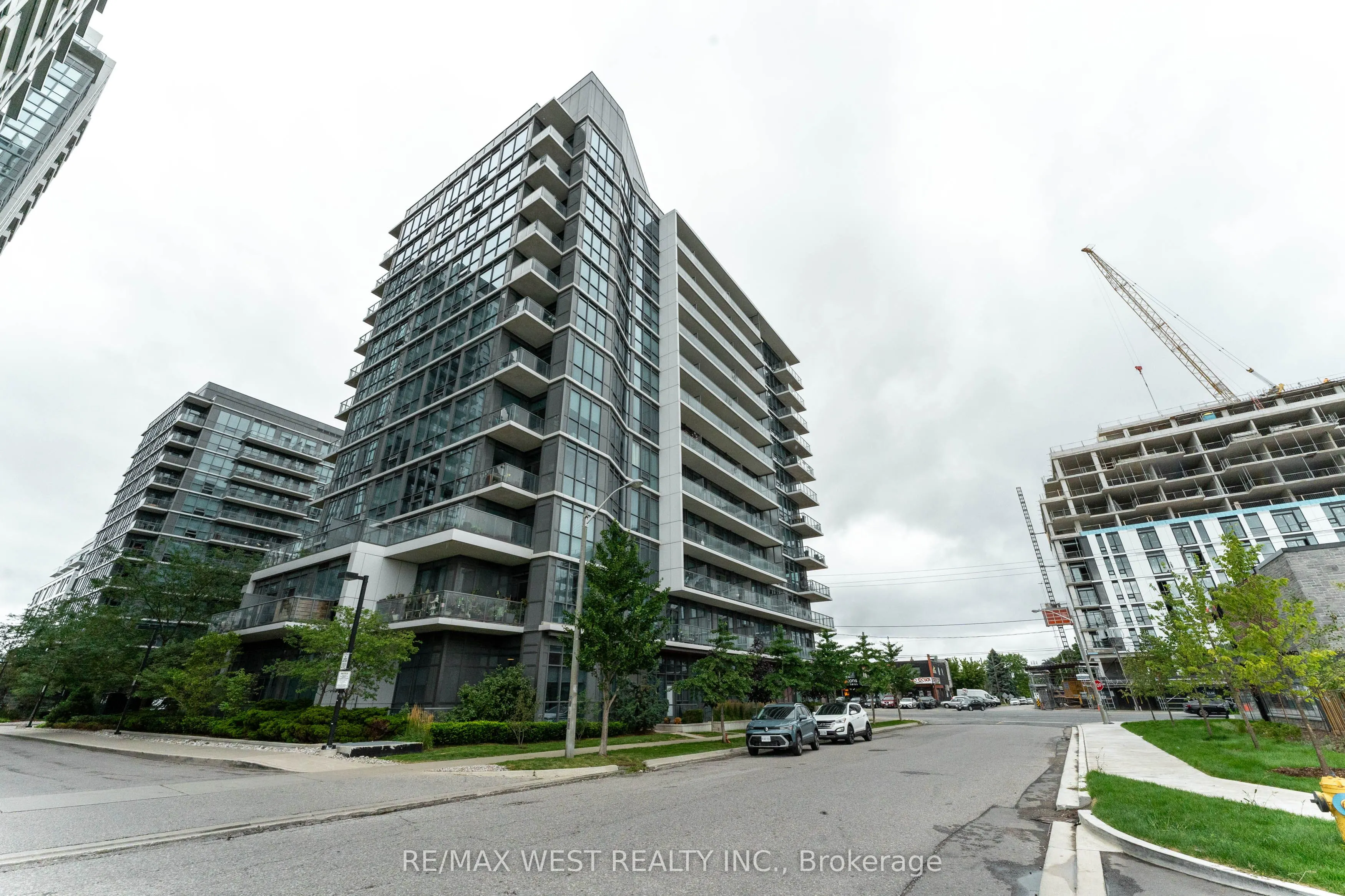 1185 The Queensway #710