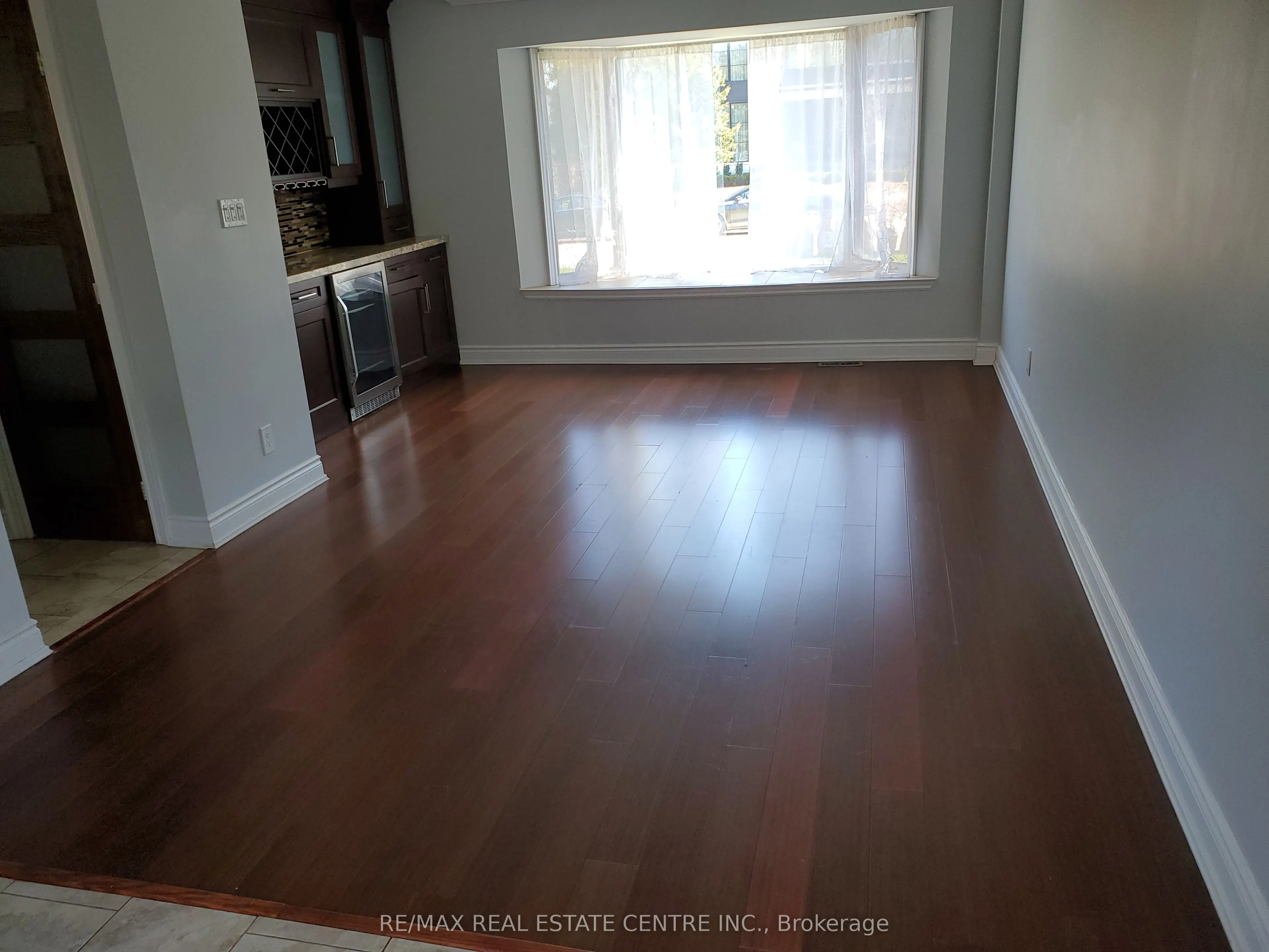 1077 Selby Avenue