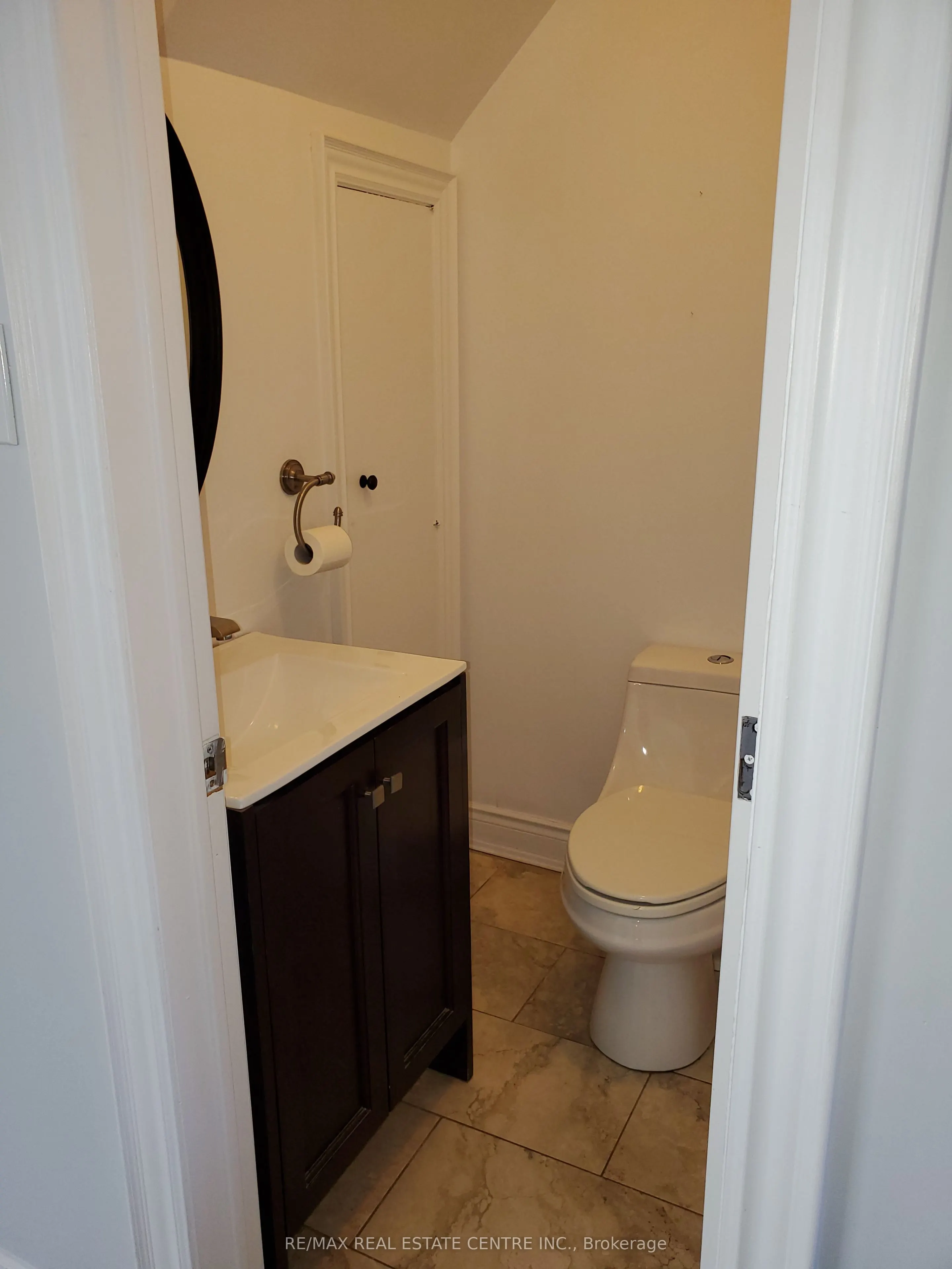 1077 Selby Avenue