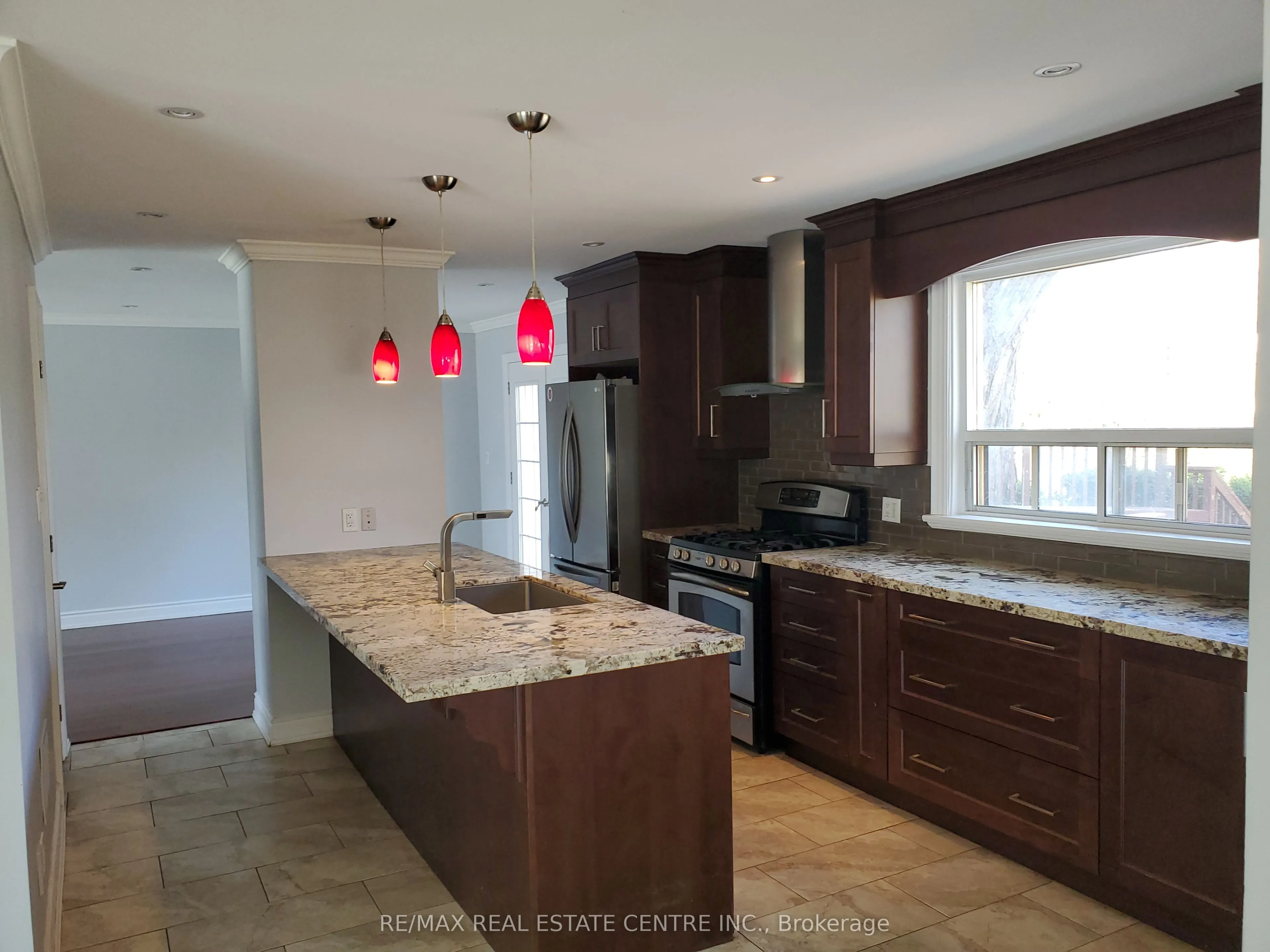 1077 Selby Avenue
