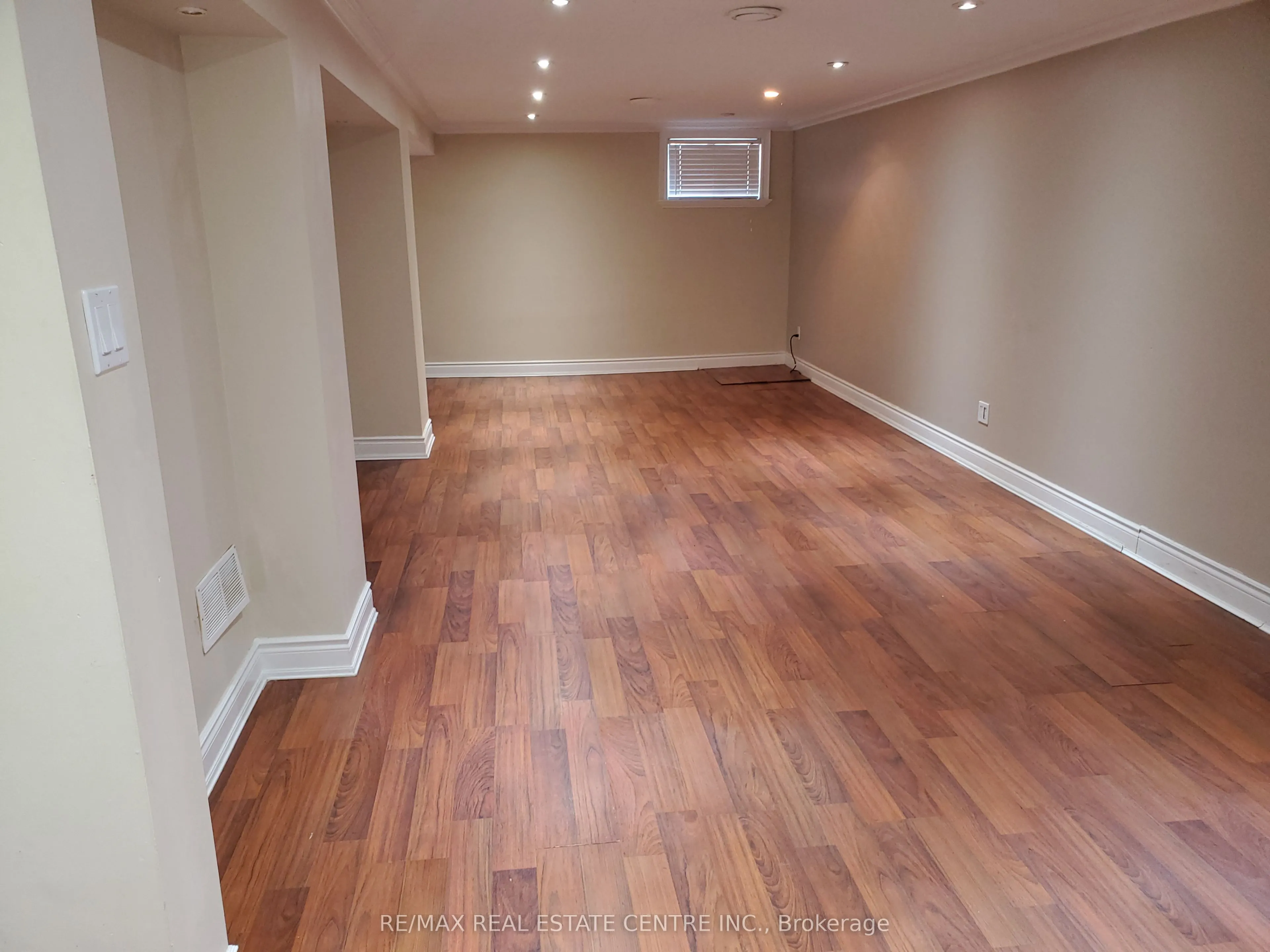 1077 Selby Avenue