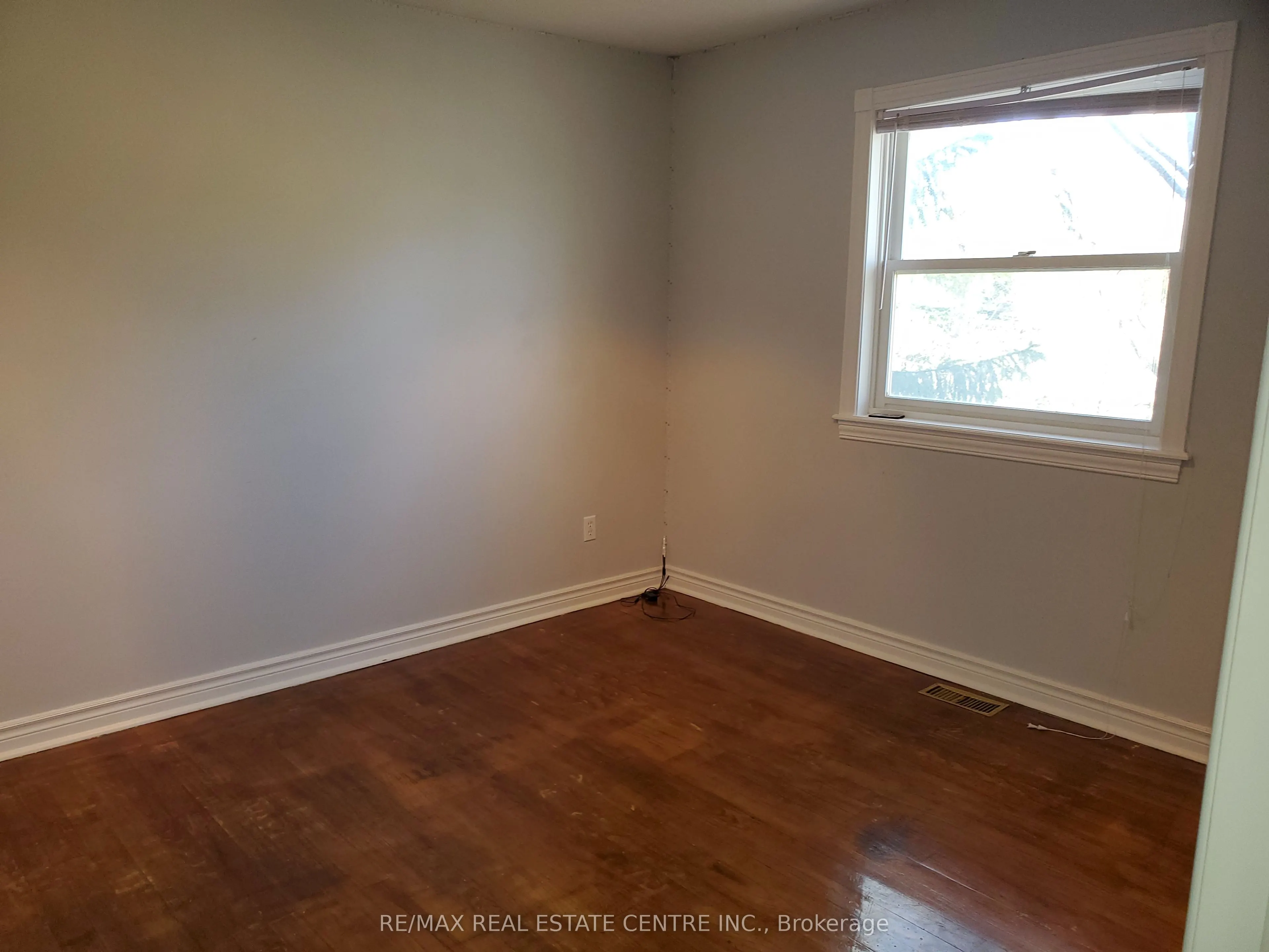1077 Selby Avenue