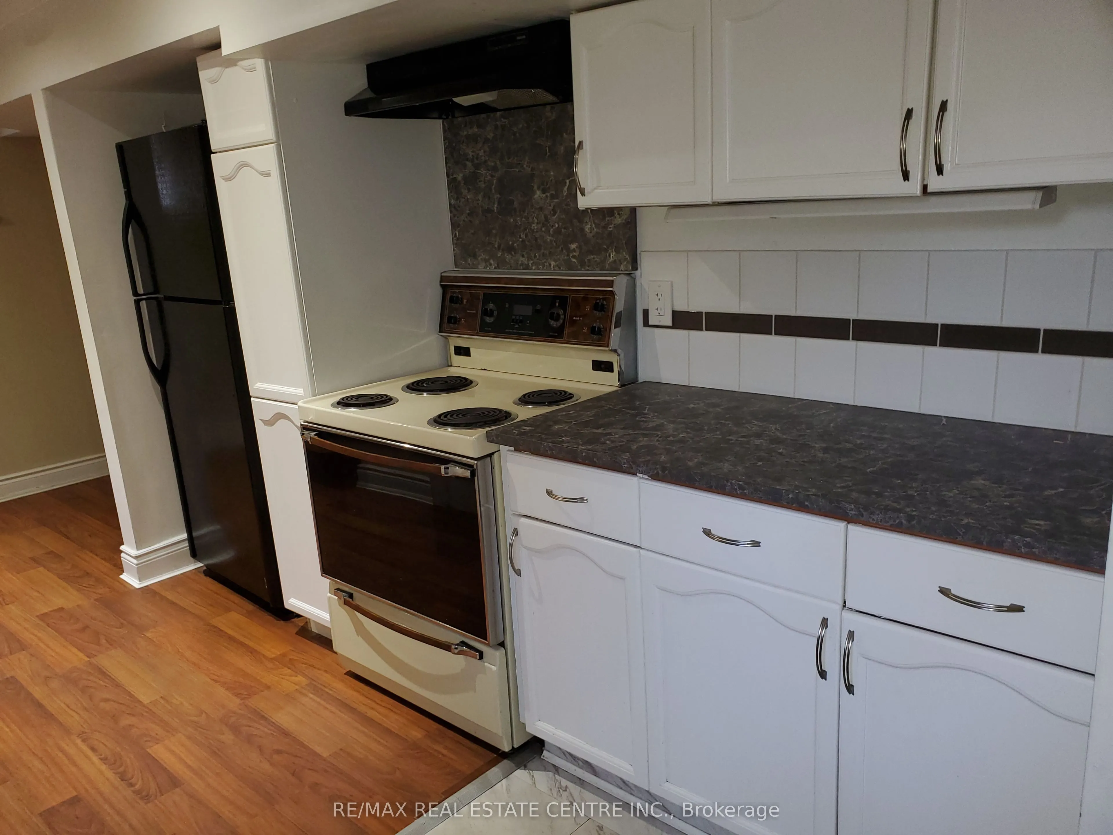 1077 Selby Avenue