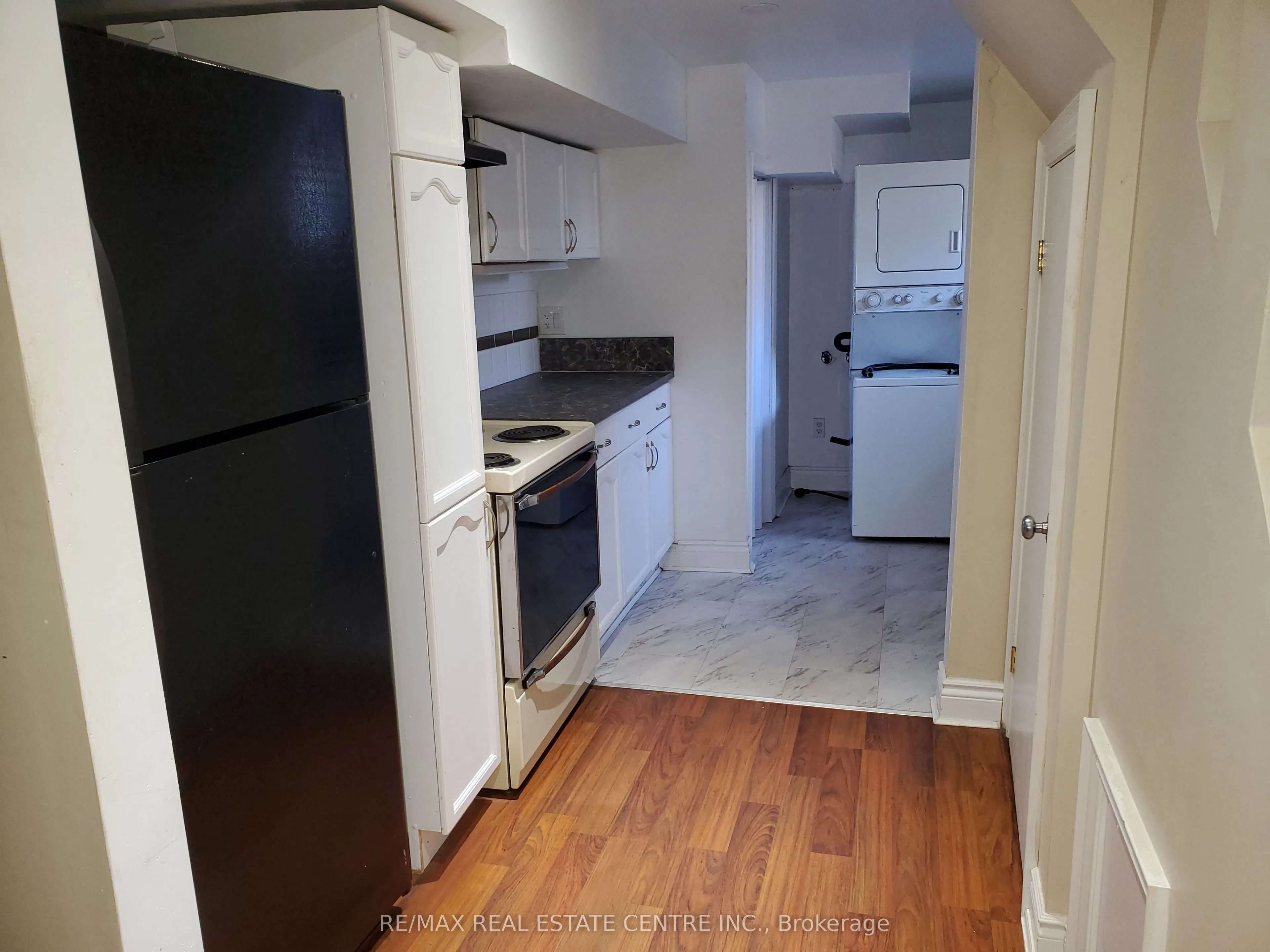1077 Selby Avenue