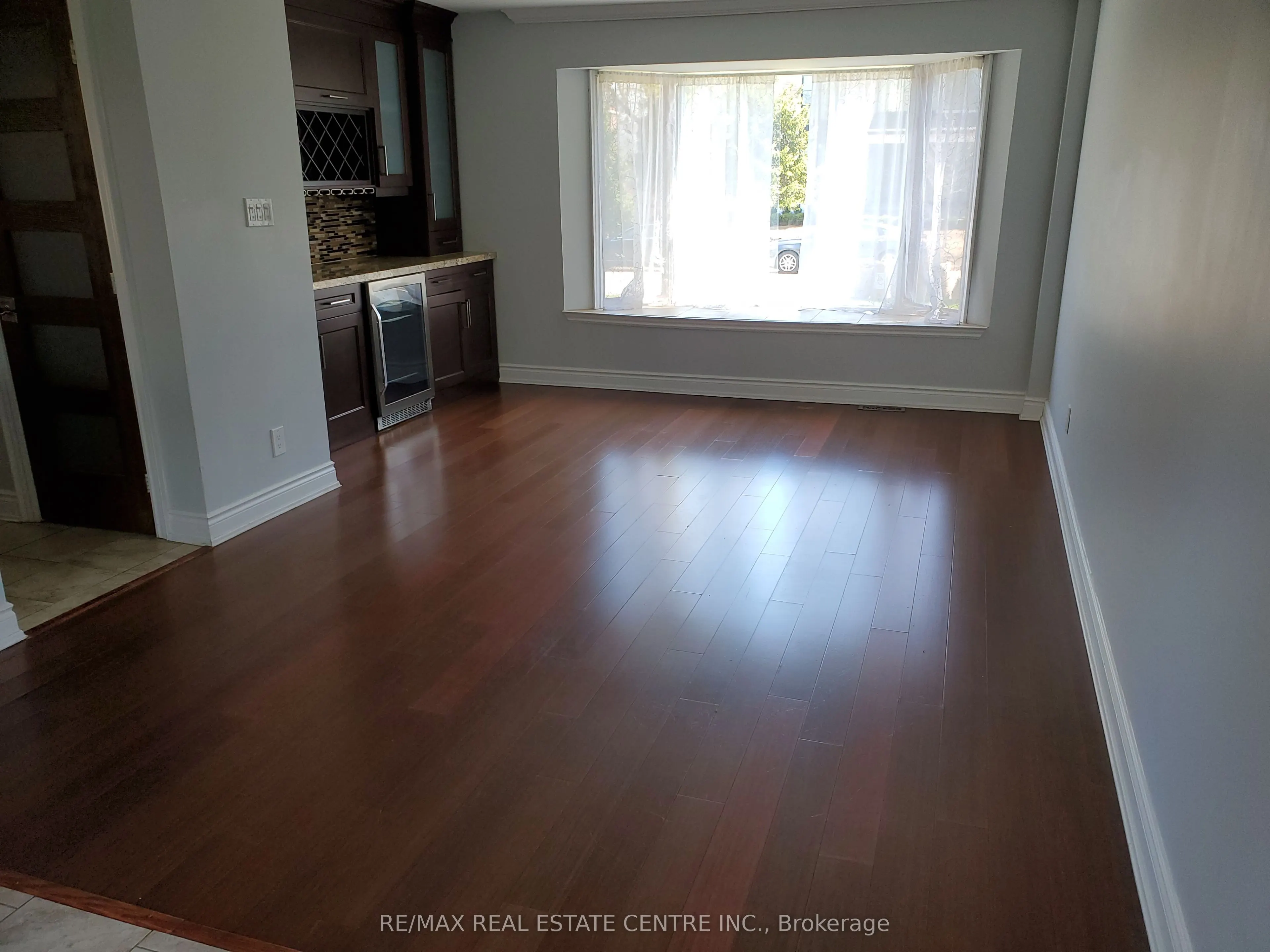 1077 Selby Avenue