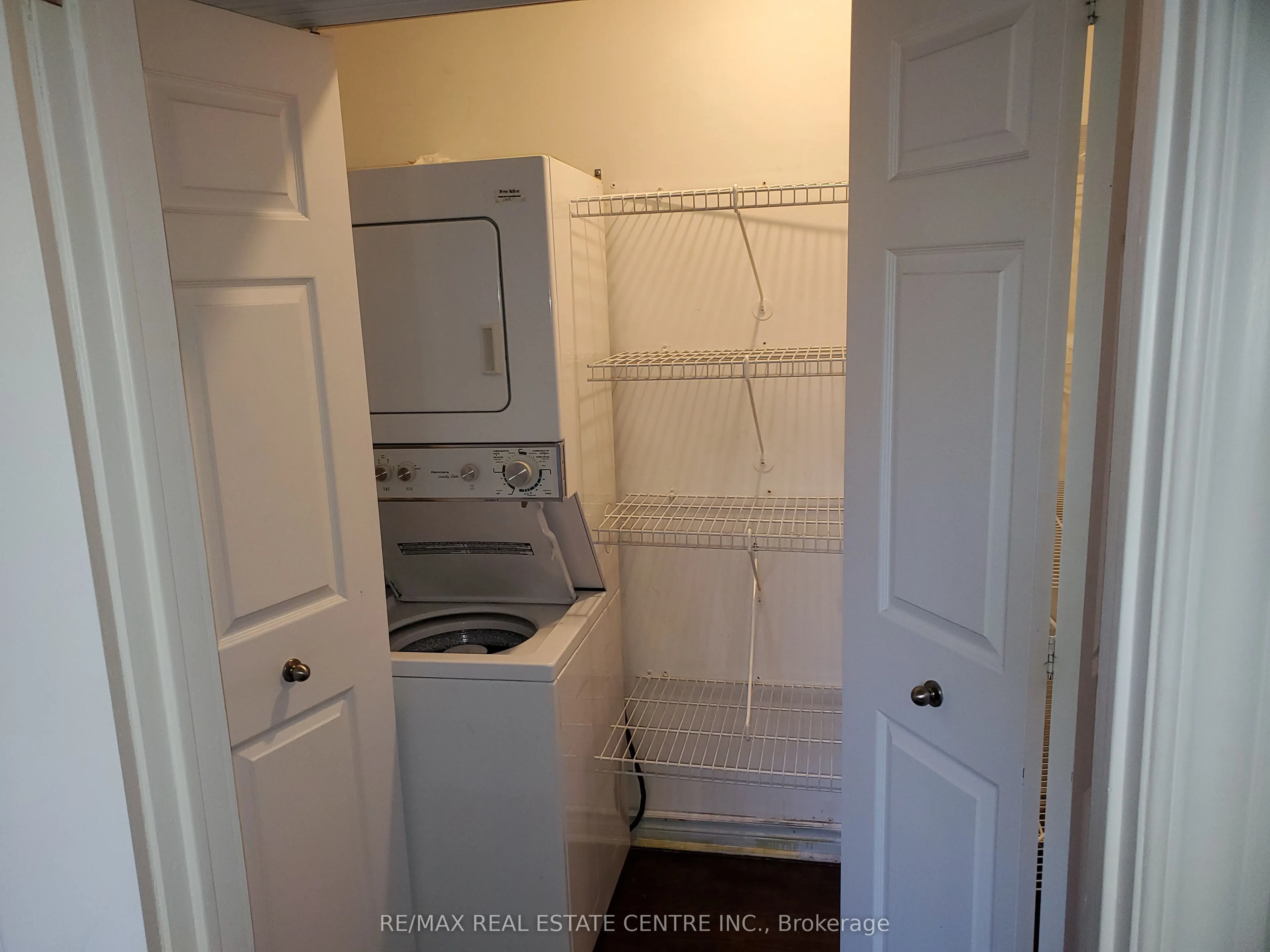 1077 Selby Avenue