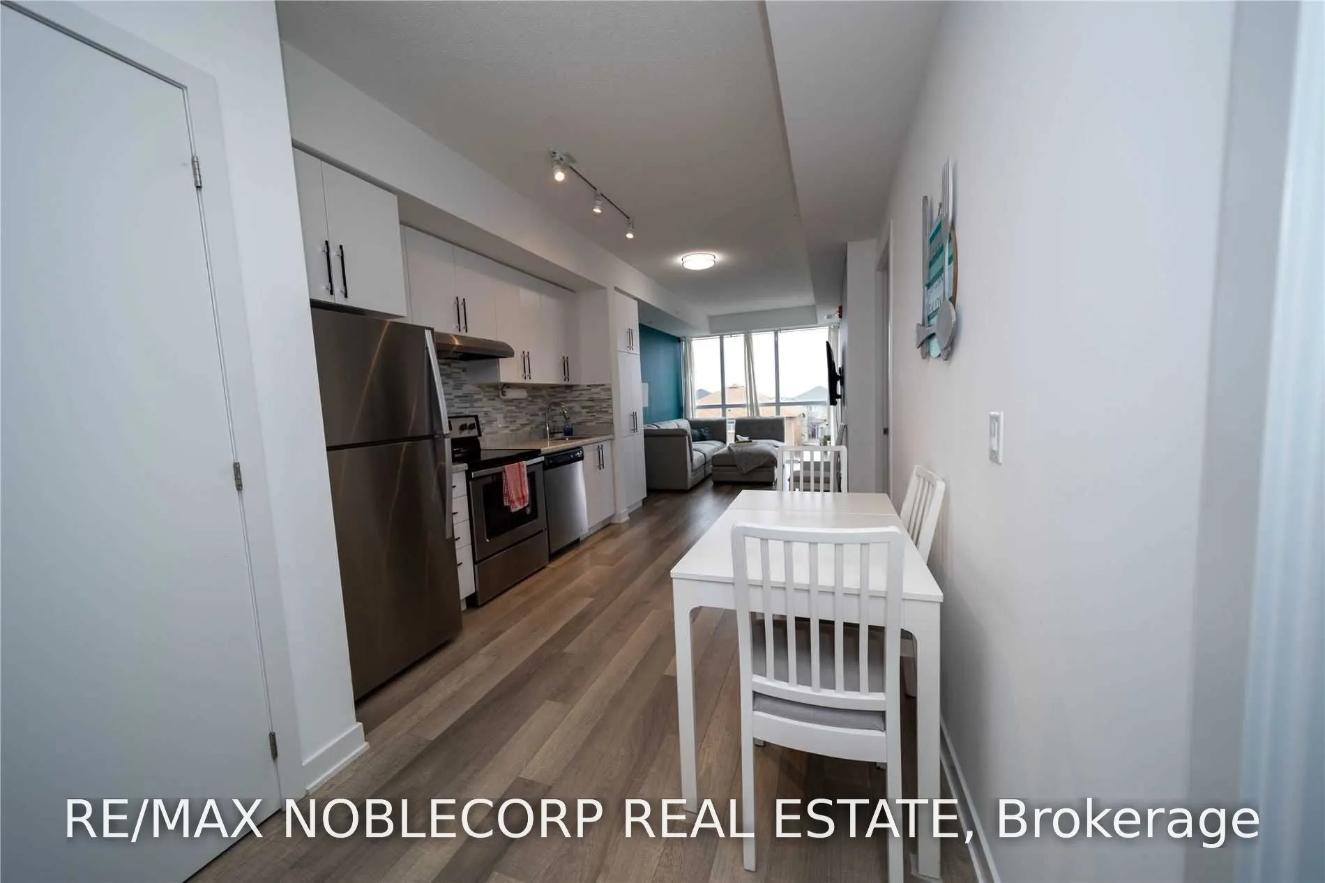 5260 Dundas Street #C321