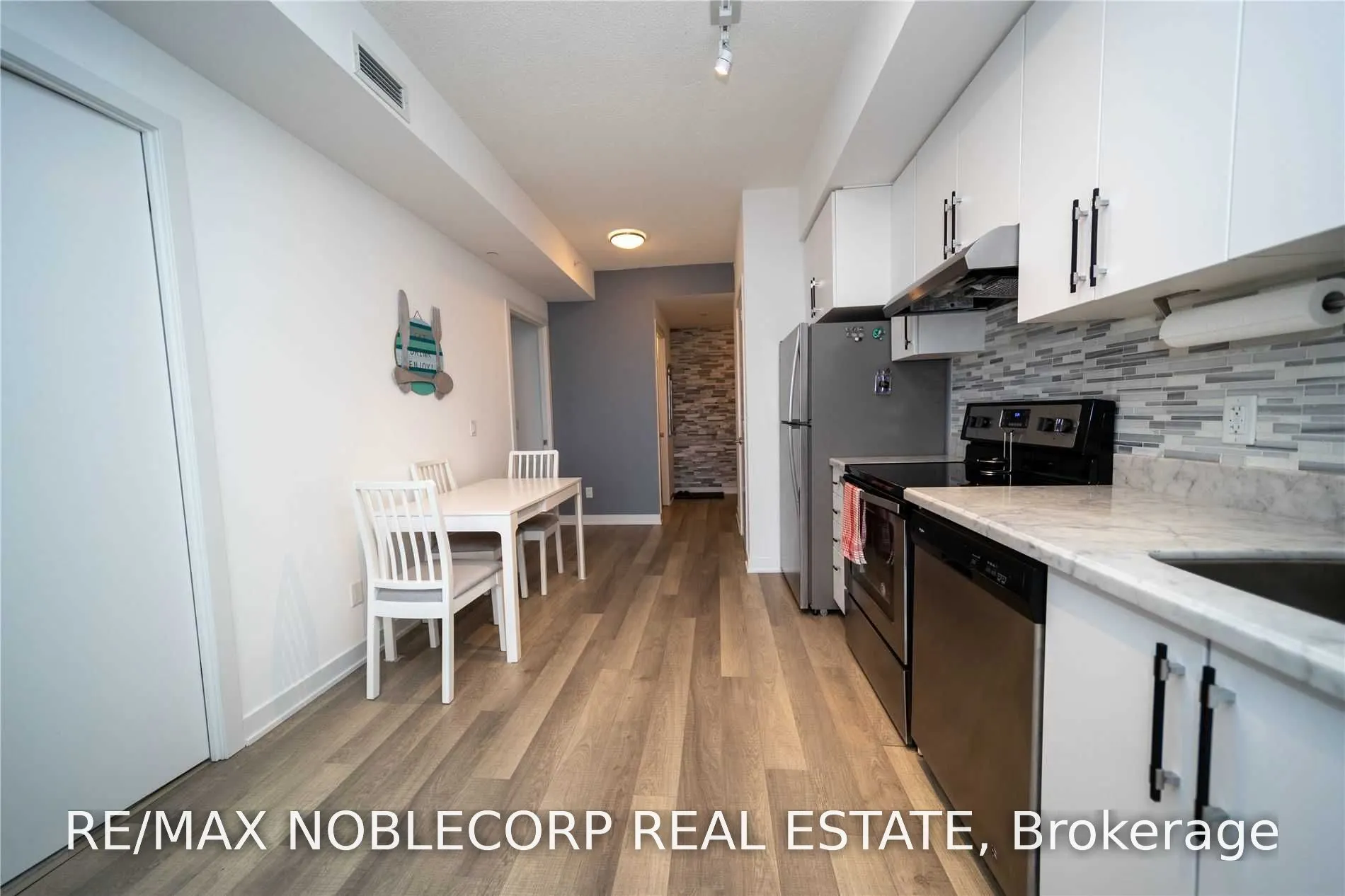 5260 Dundas Street #C321