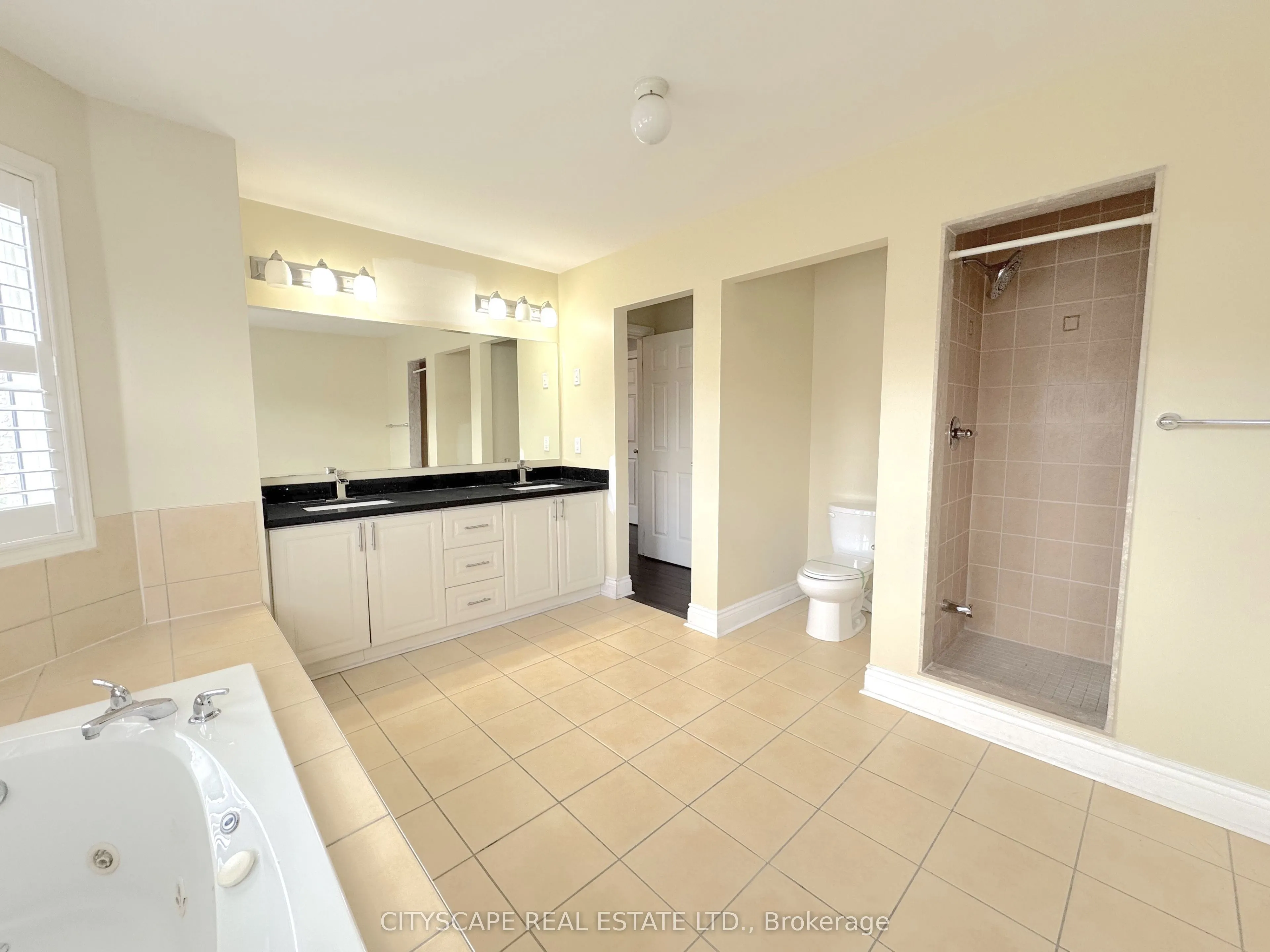 4 Serviceberry Crescent