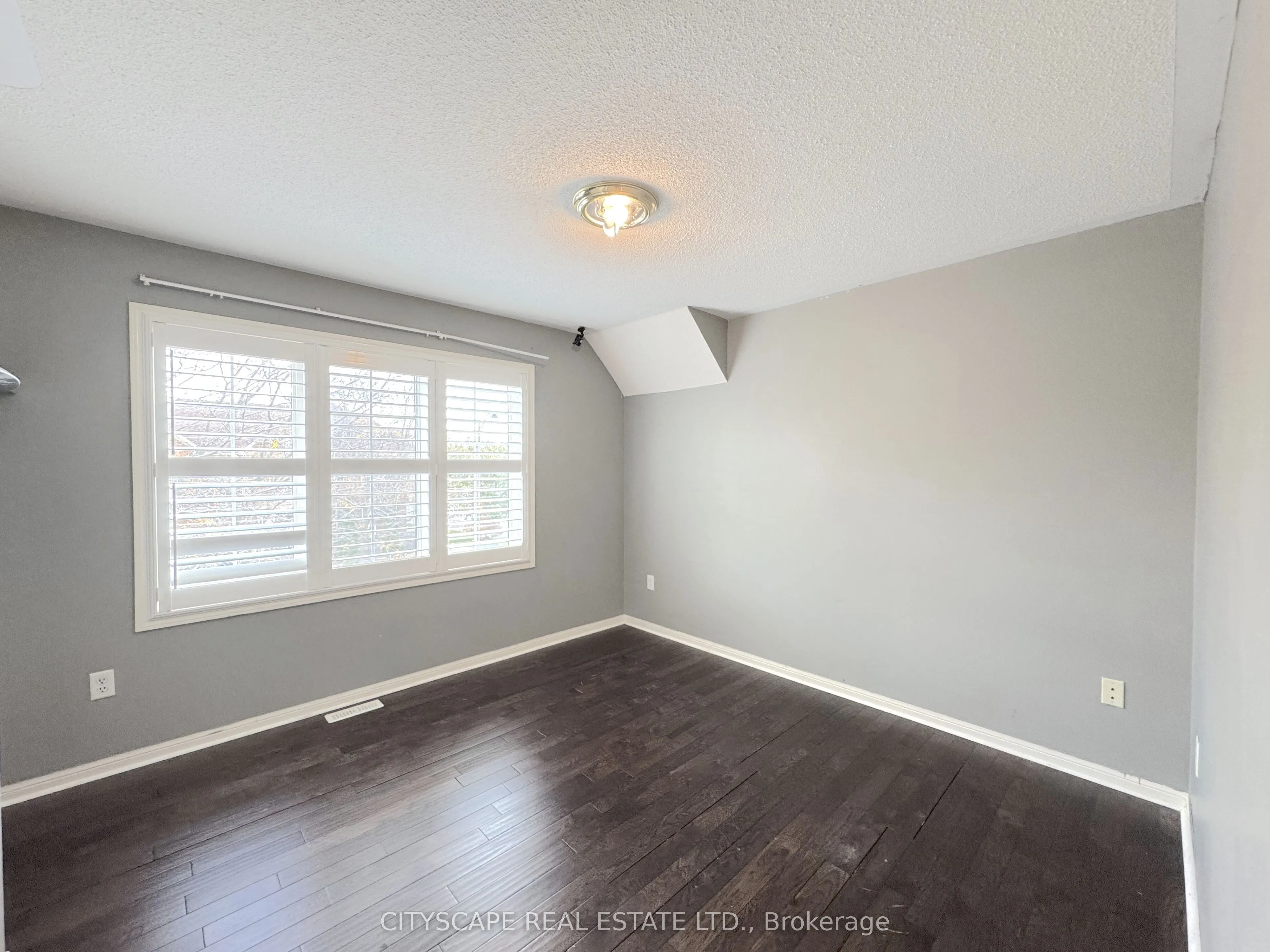 4 Serviceberry Crescent