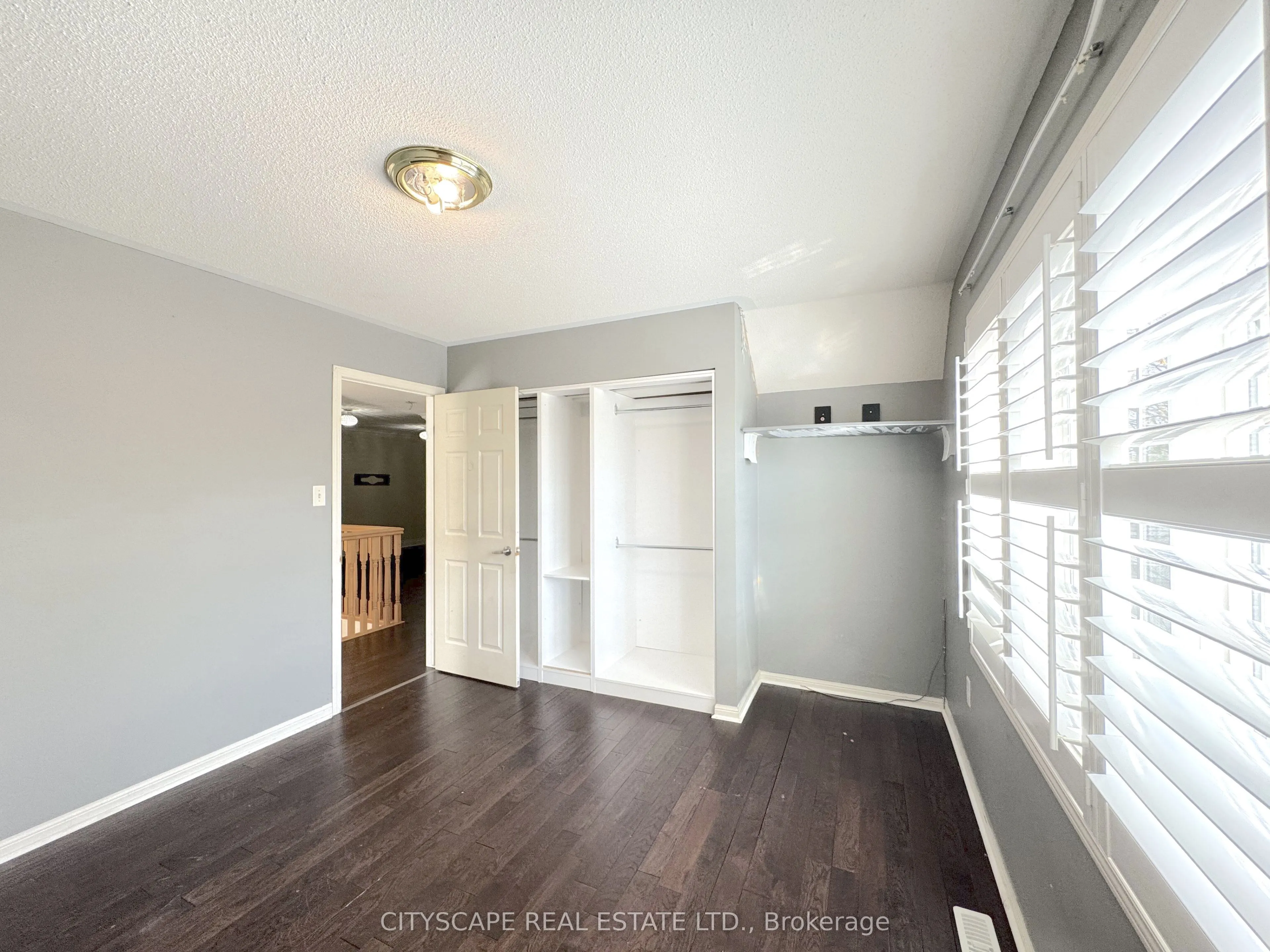 4 Serviceberry Crescent