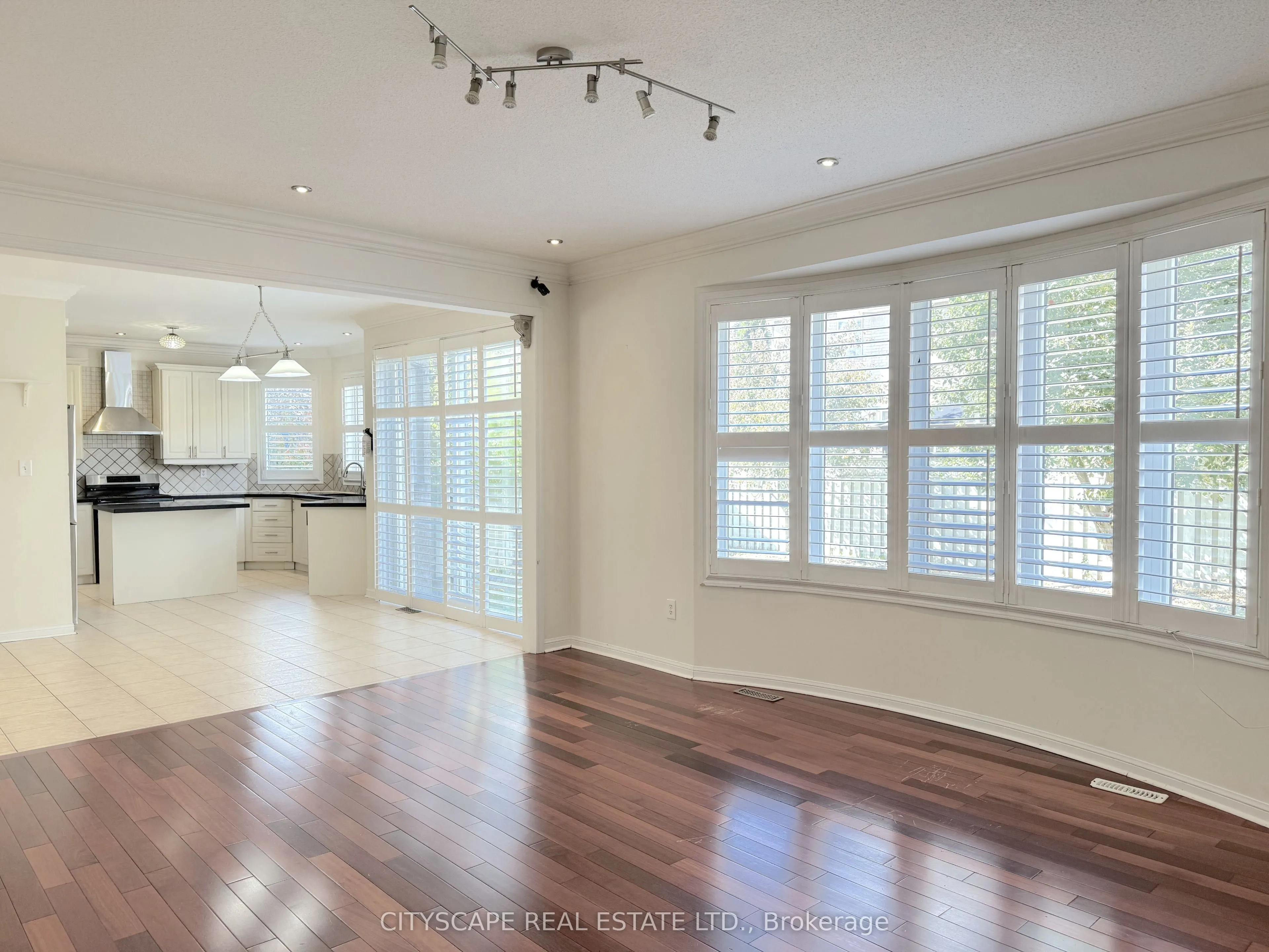 4 Serviceberry Crescent