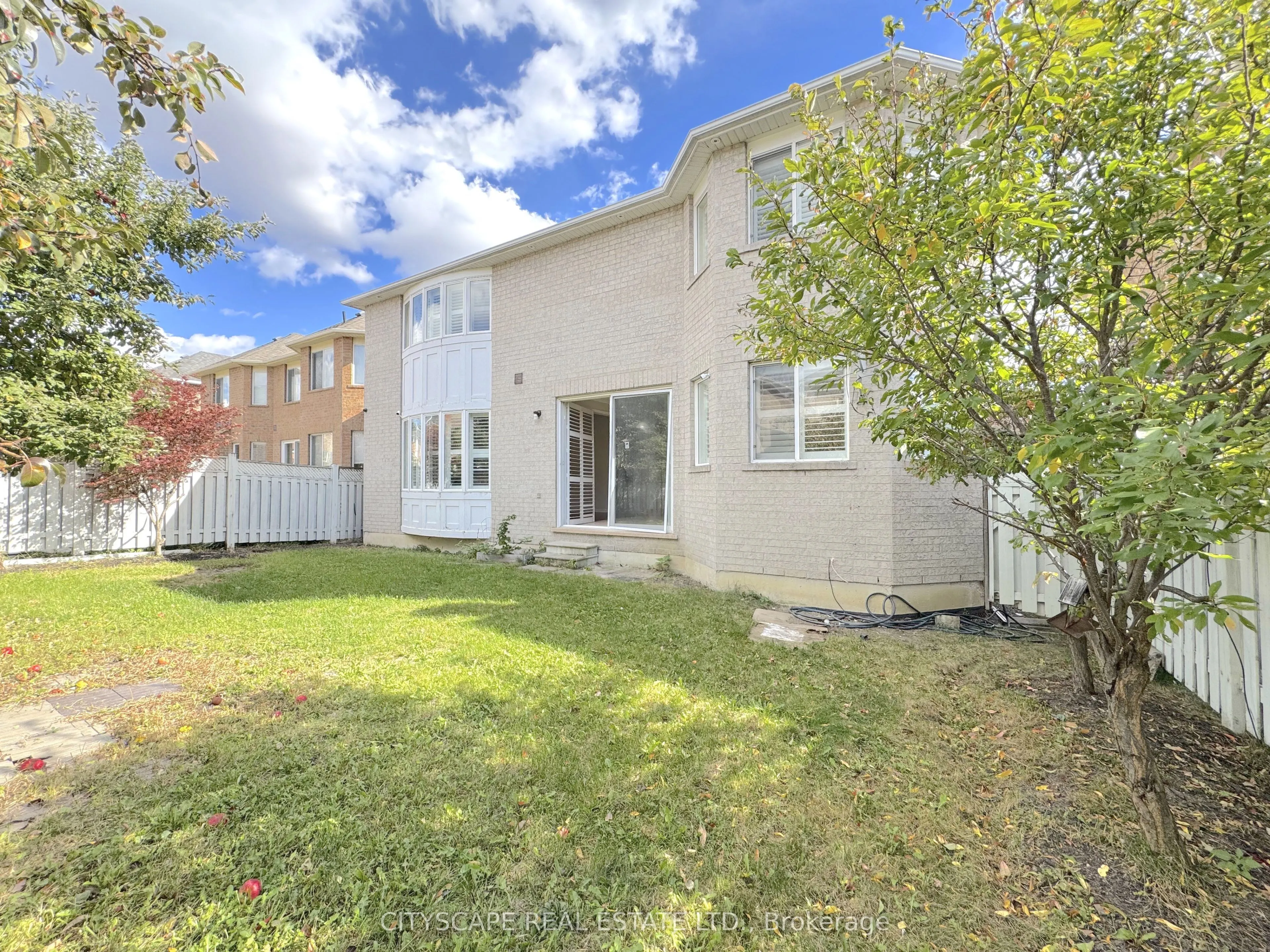 4 Serviceberry Crescent