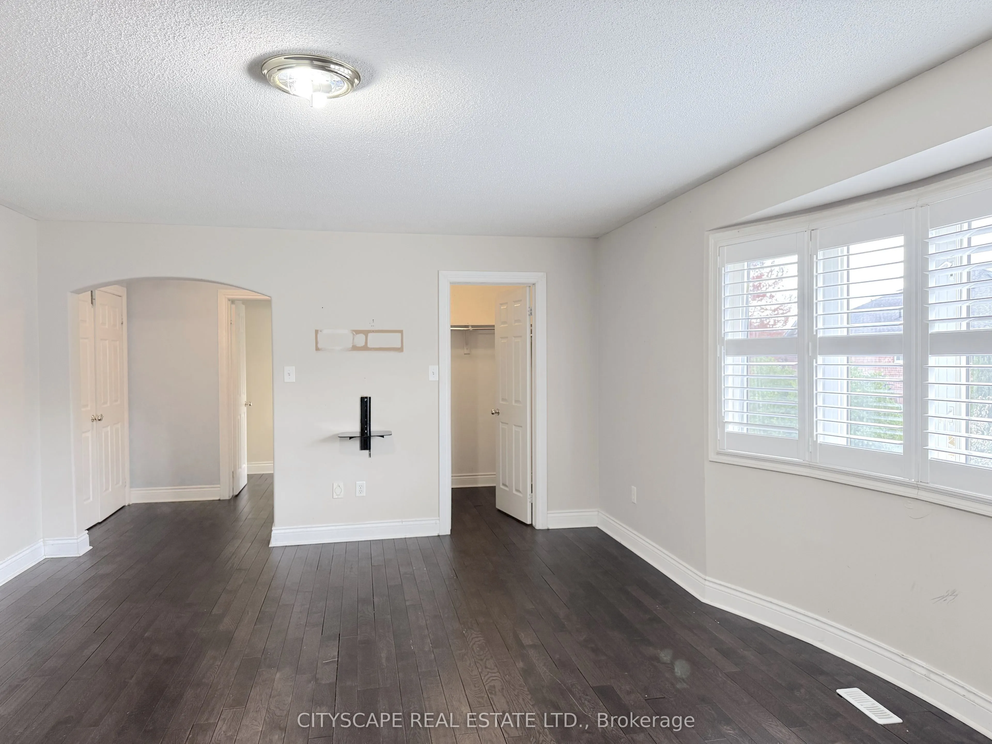 4 Serviceberry Crescent